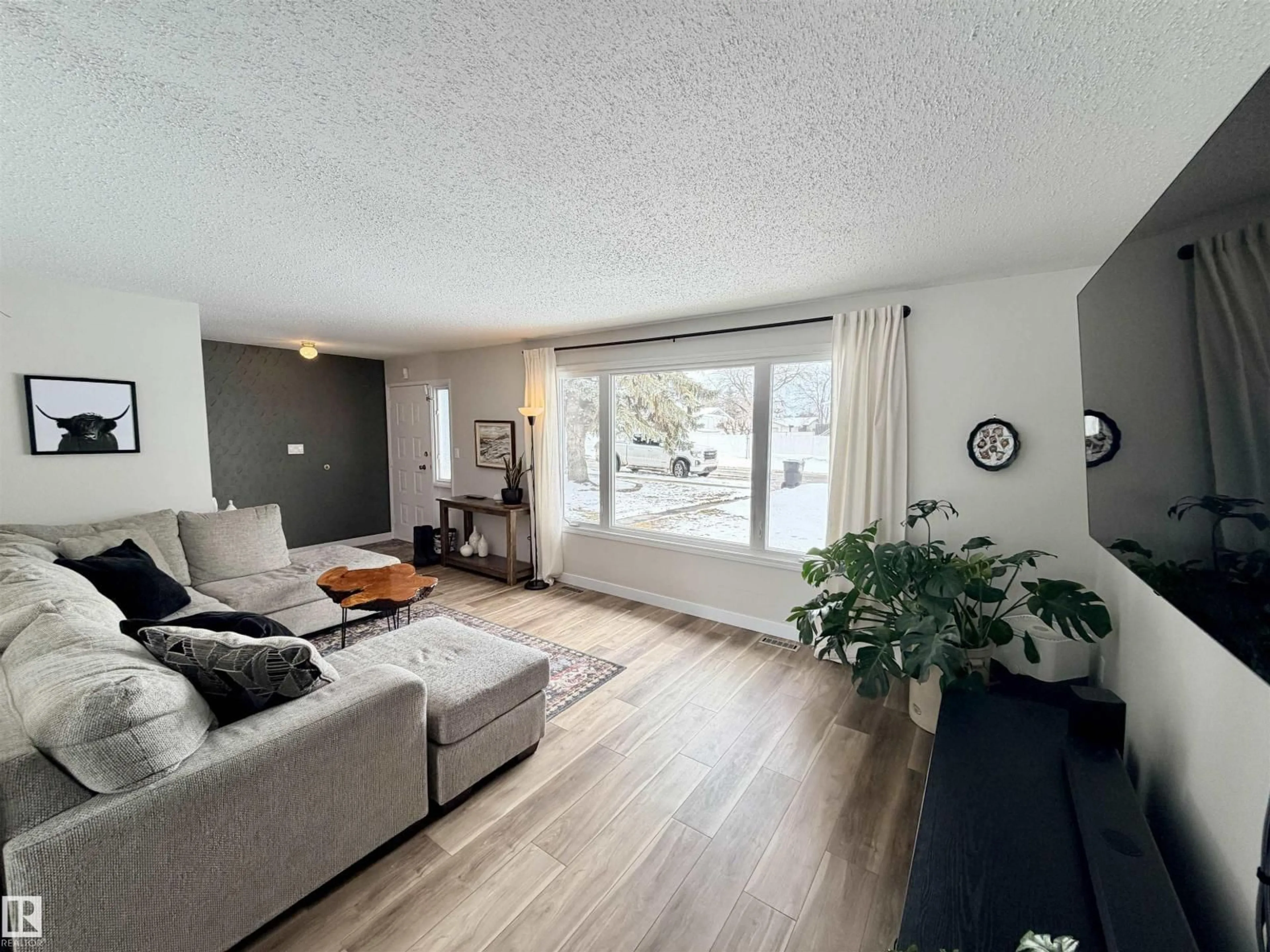 Living room with furniture, unknown for 5206 56A ST, St. Paul Town Alberta T0A3A1