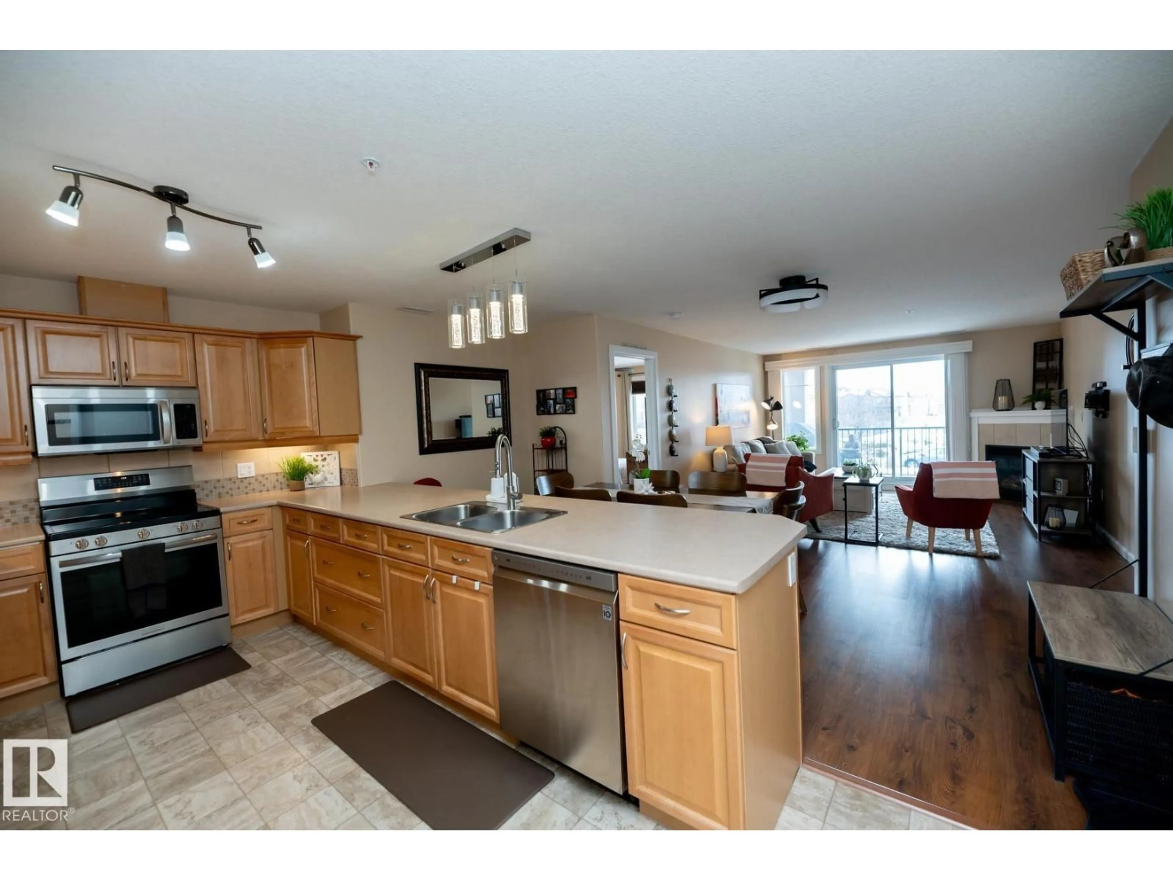 Open concept kitchen, unknown for 237 - 300 PALISADES WY, Sherwood Park Alberta T8H2T9