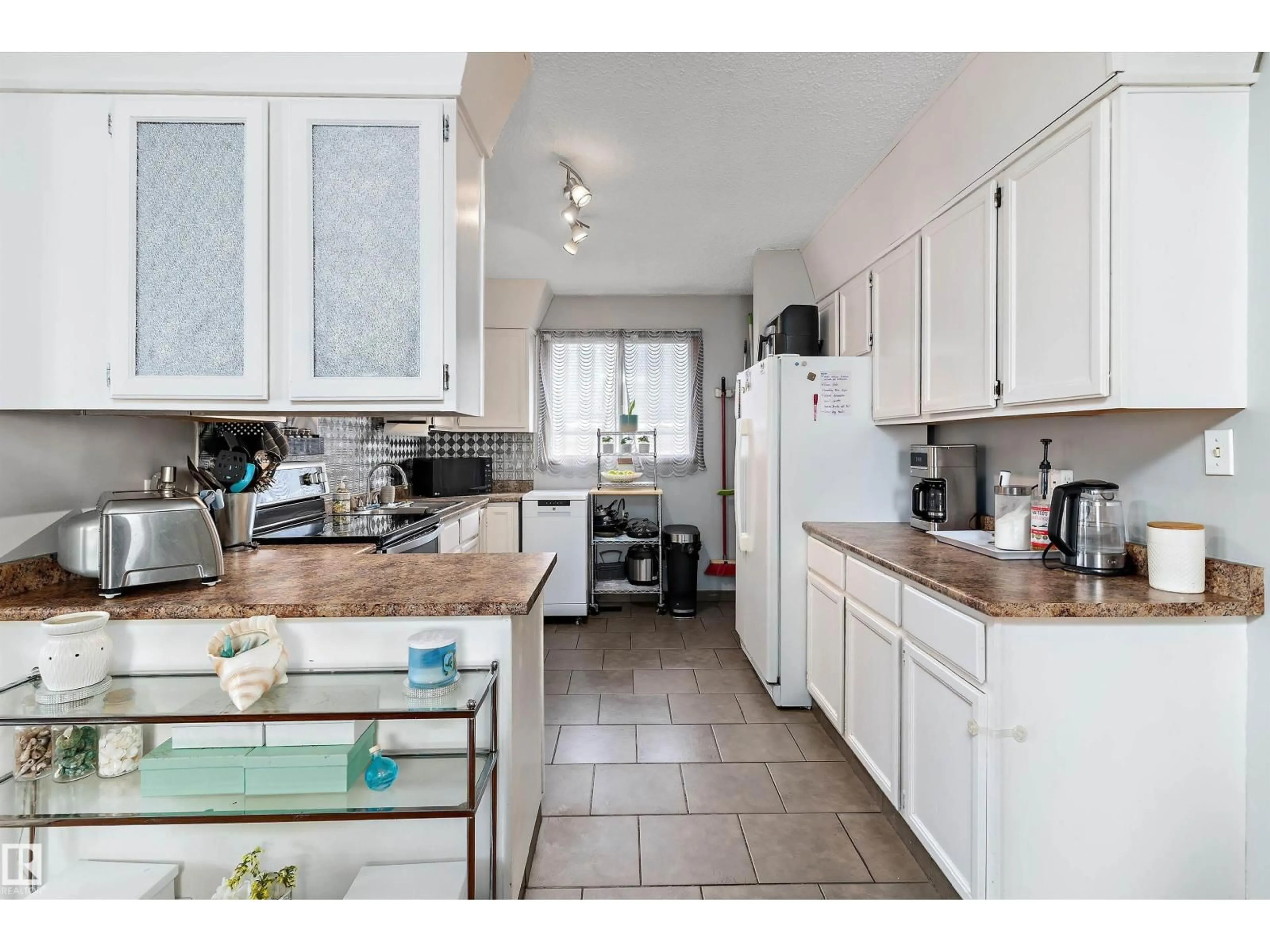 Unknown for 12914 69 ST, Edmonton Alberta T5C0H2