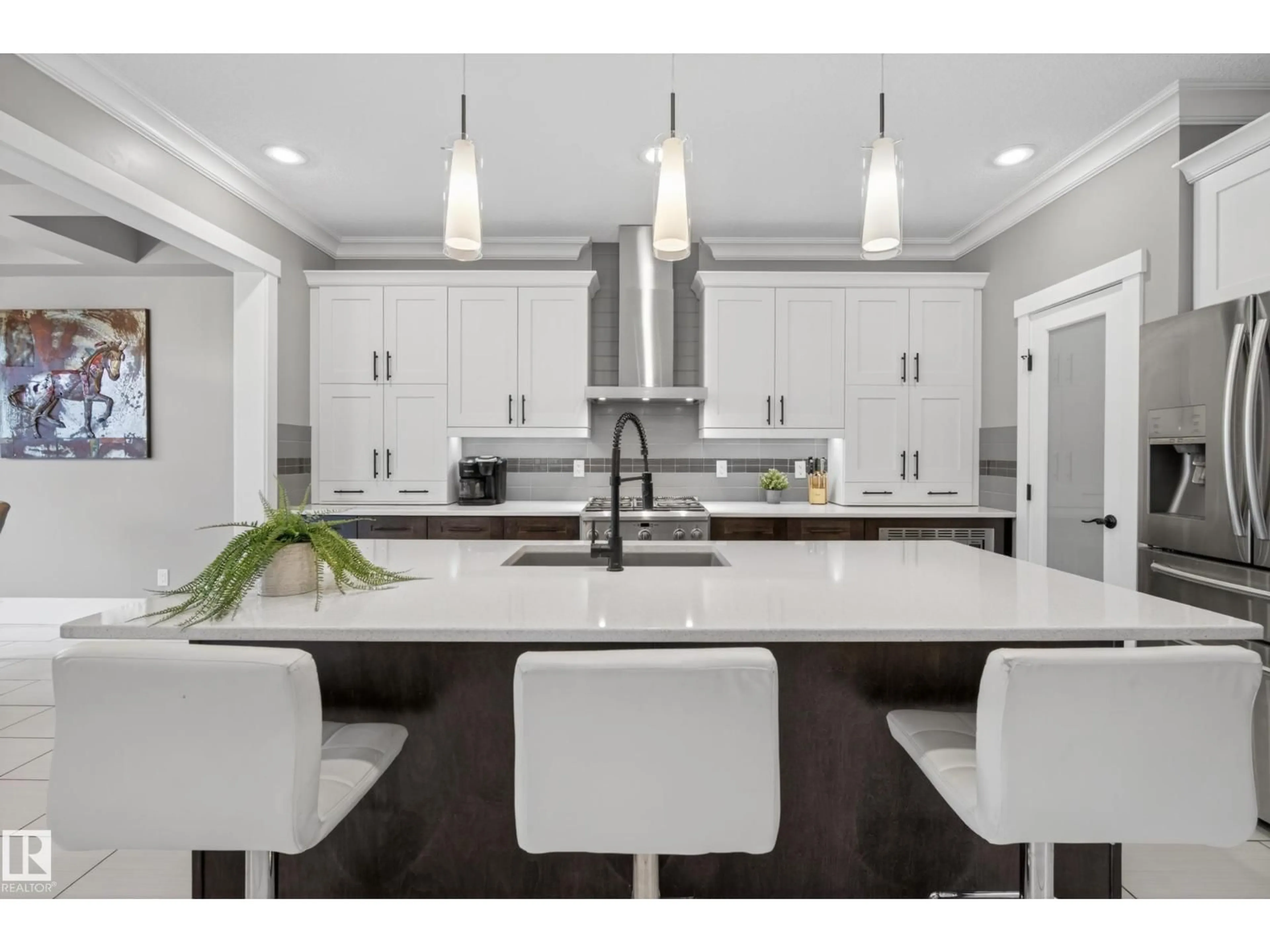 Contemporary kitchen, unknown for LI SW - 2003 AINSLIE LINK, Edmonton Alberta T6W2M1