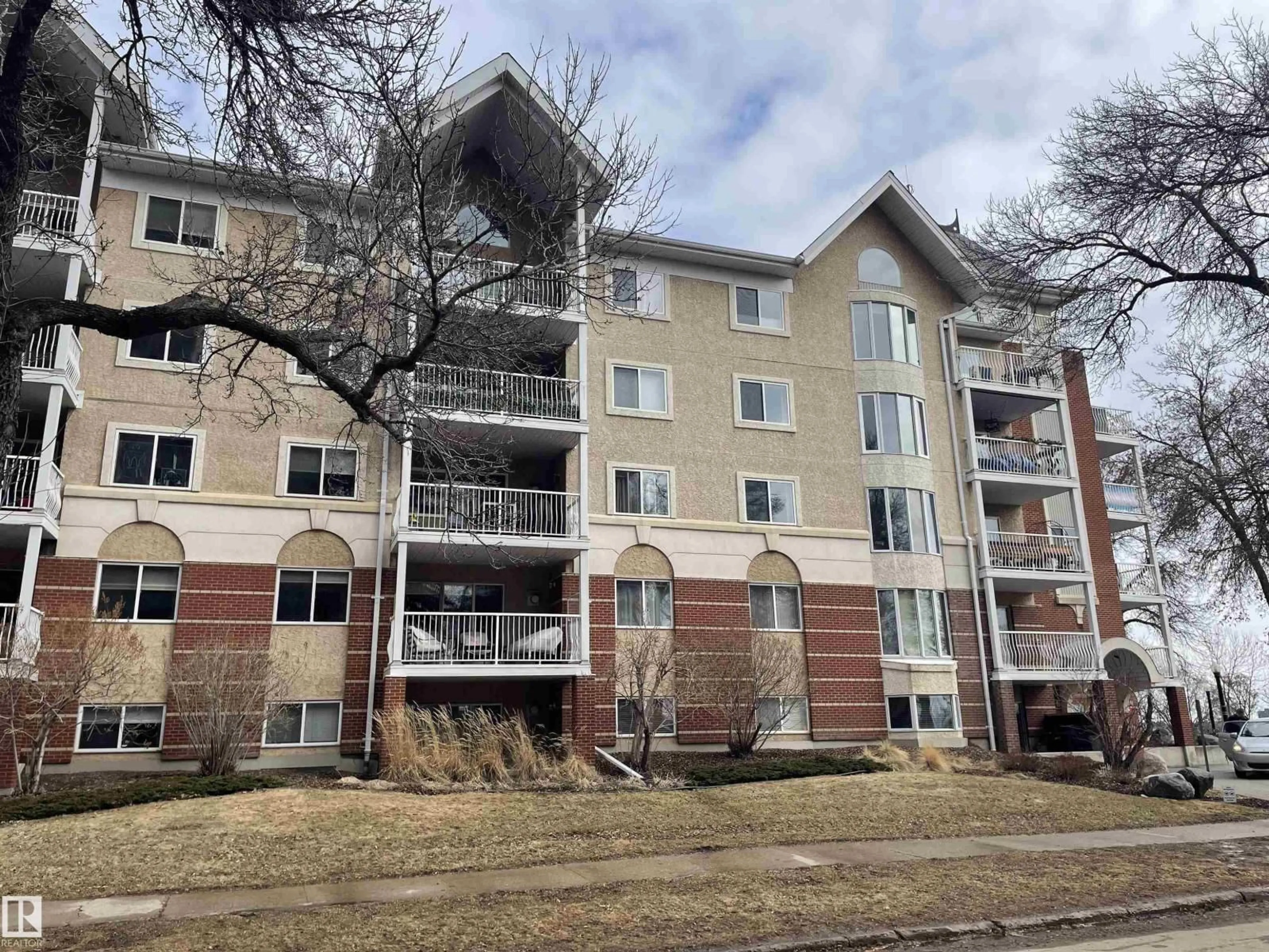 A pic from outside/outdoor area/front of a property/back of a property/a pic from drone, building for 305 - 11716 100 AV, Edmonton Alberta T5K2G3