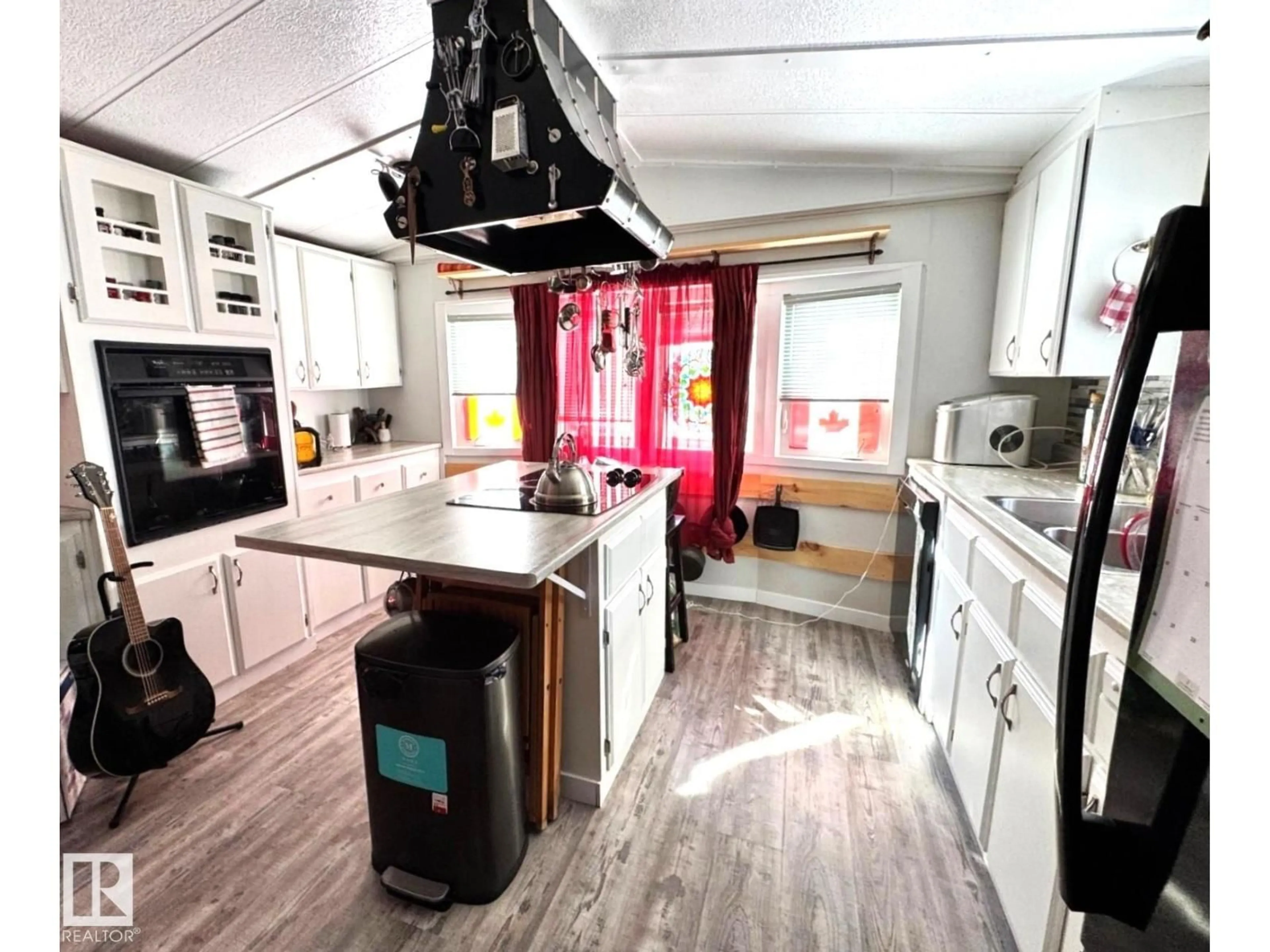 Open concept kitchen, unknown for 4911 52 ST, Entwistle Alberta T0E0S0