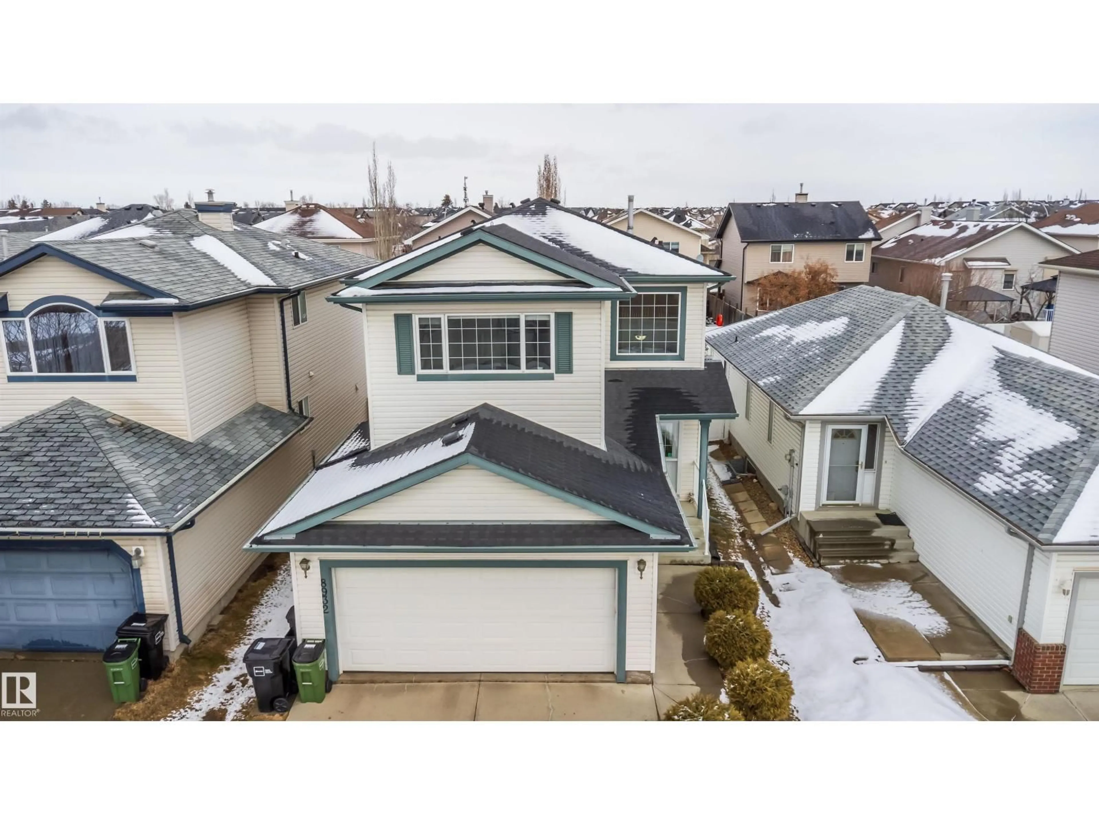 A pic from outside/outdoor area/front of a property/back of a property/a pic from drone, street for NW - 8932 175 AV, Edmonton Alberta T5Z3X8