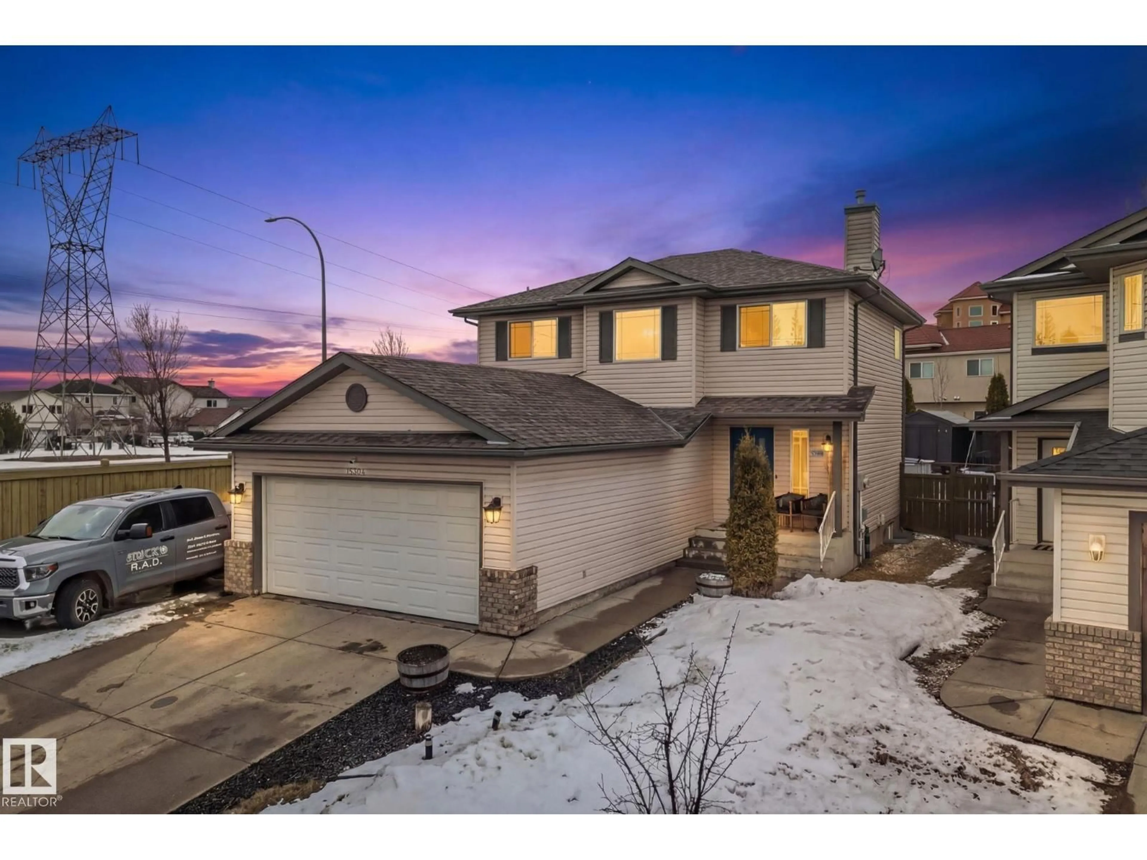 A pic from outside/outdoor area/front of a property/back of a property/a pic from drone, street for NW - 15304 138B ST, Edmonton Alberta T6V1P8