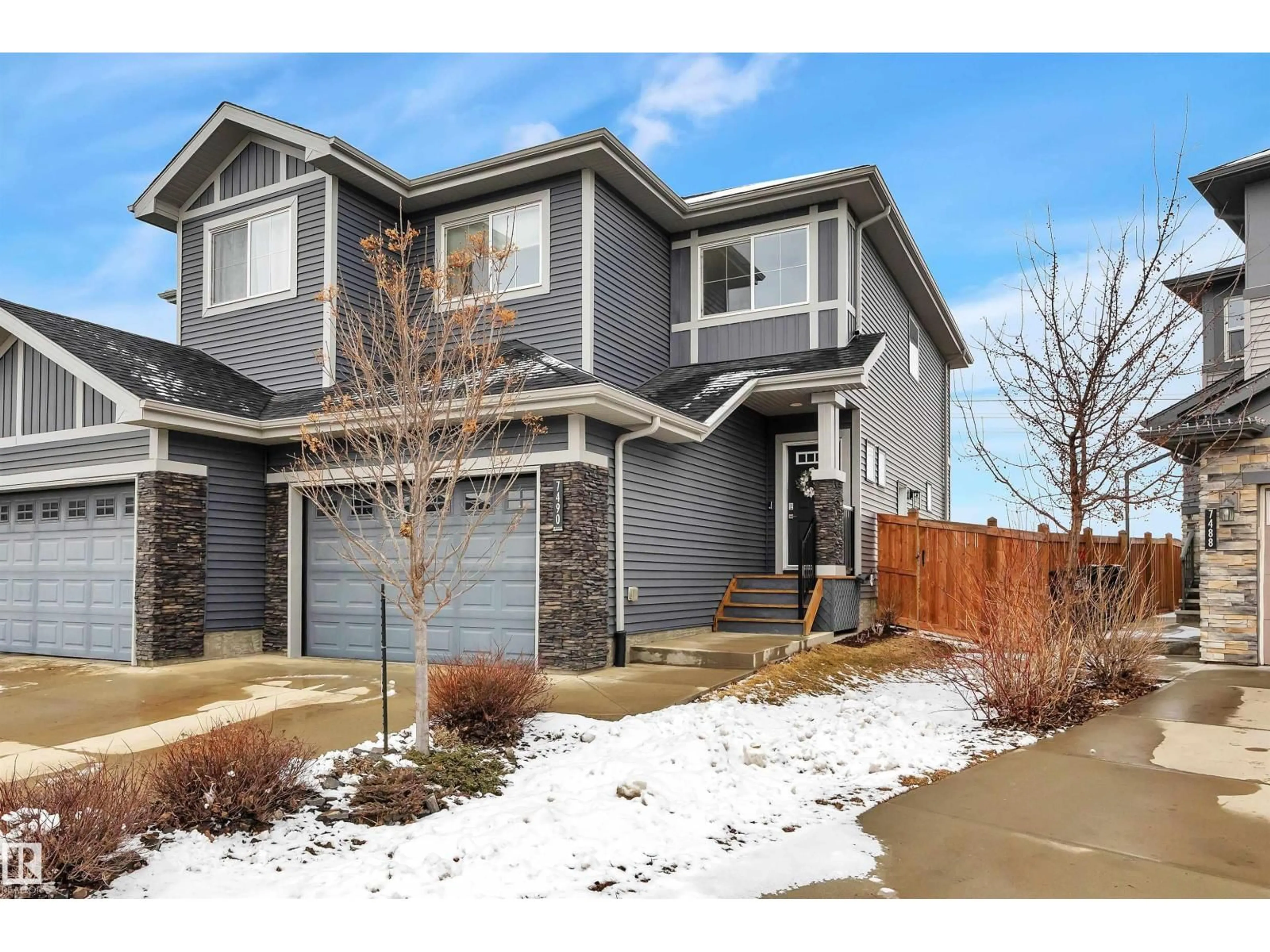 Home with vinyl exterior material, street for SW - 7490 CREIGHTON PL, Edmonton Alberta T6W3Z2