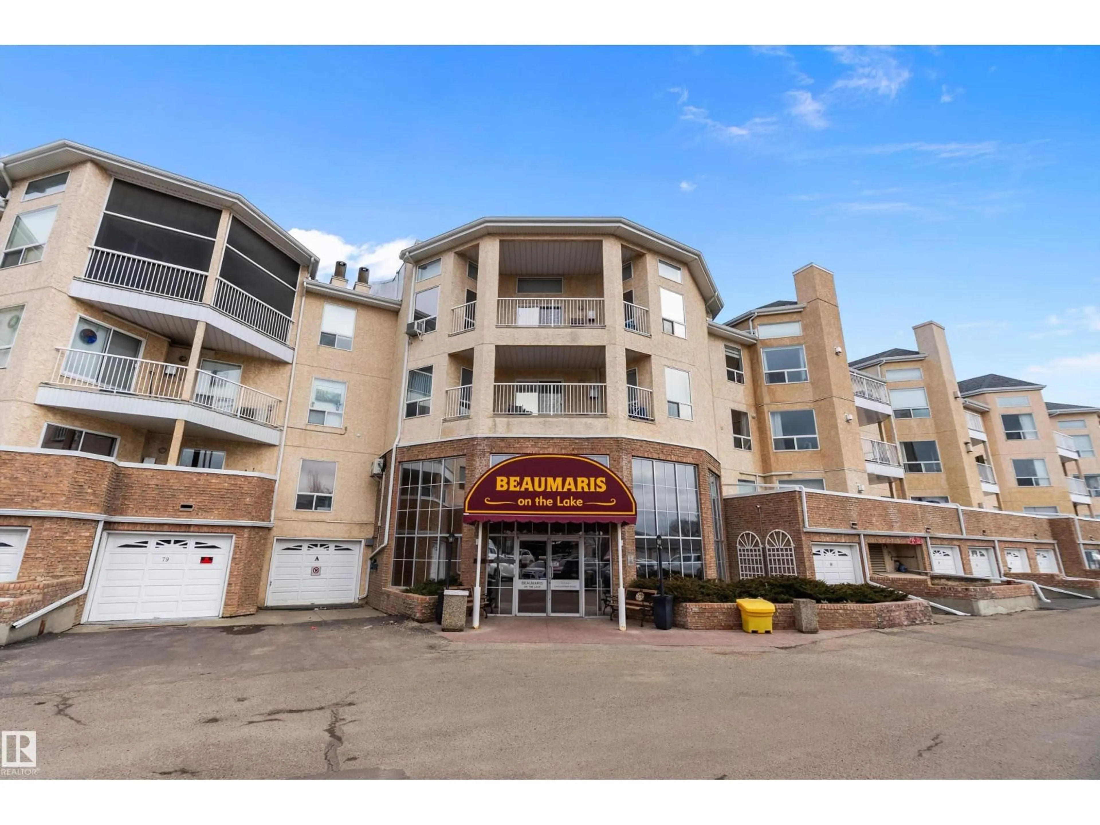 Indoor foyer for 124 15499 CASTLE DOWNS RD NW, Edmonton Alberta T5X5Y3