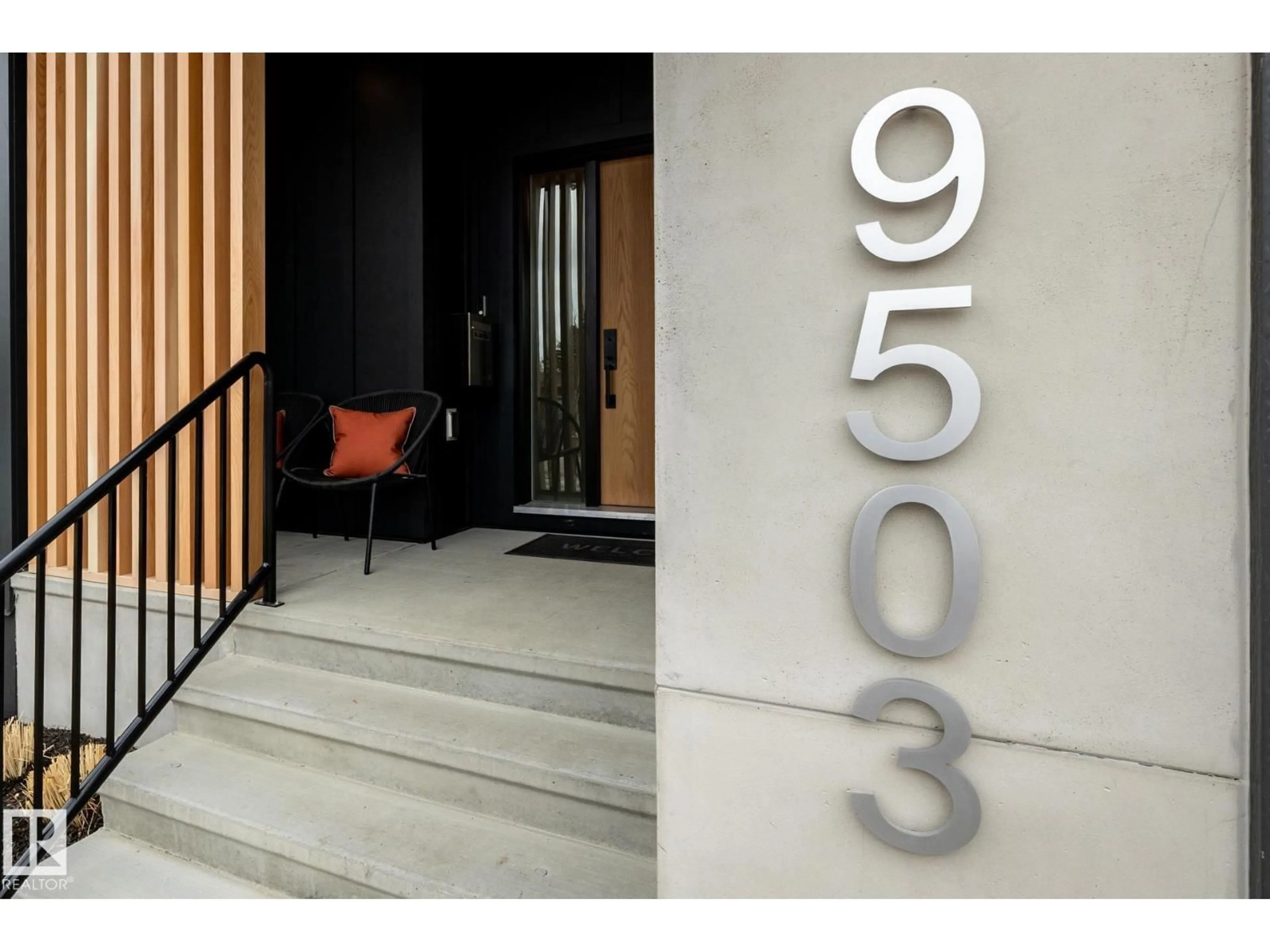 Indoor entryway for NW - 9503 142 ST, Edmonton Alberta T5M2N8