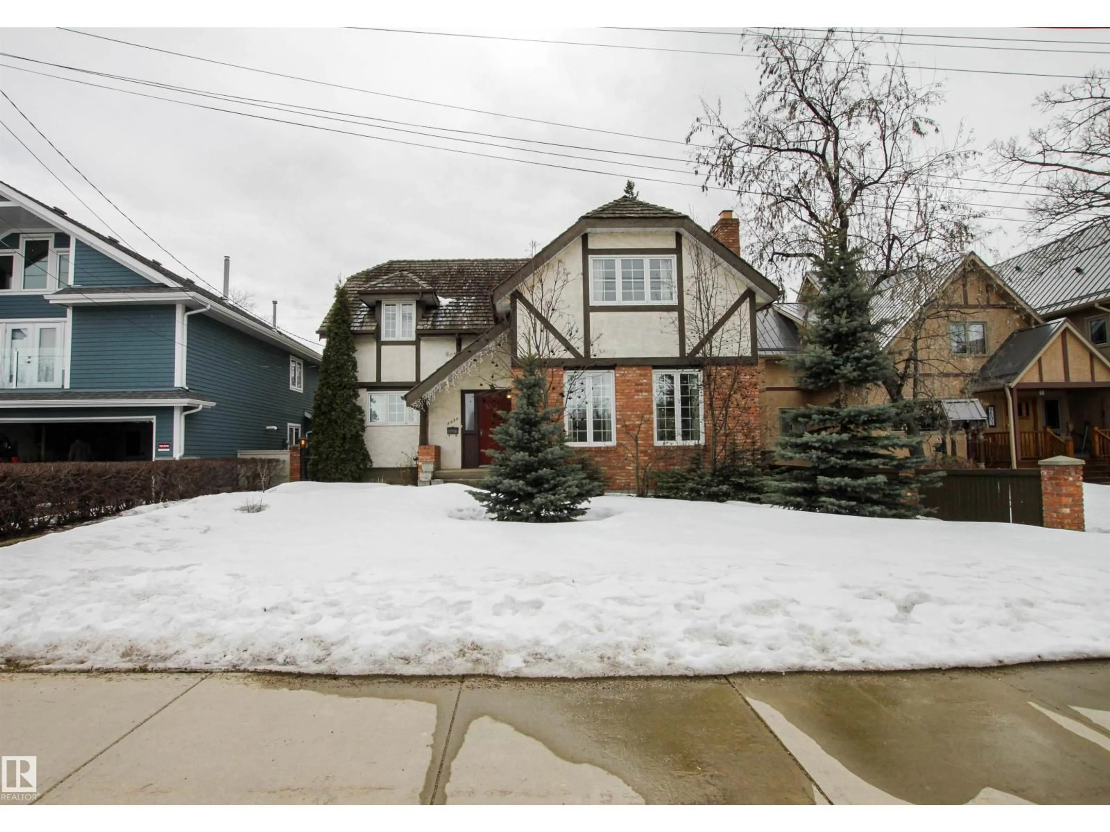 Unknown for 9539 88 AV, Edmonton Alberta T6C1M7