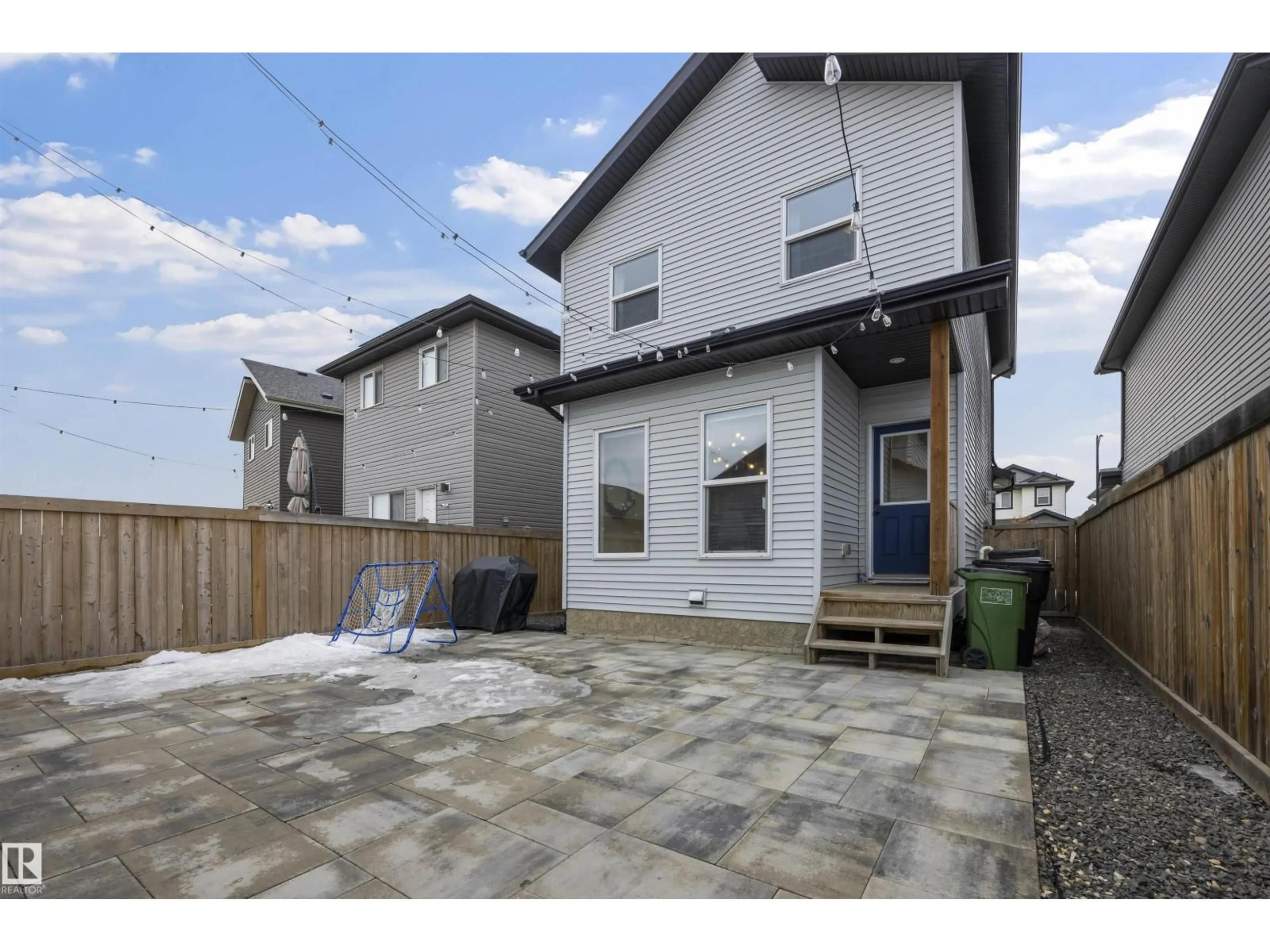 Patio, street for 7123 CARDINAL WY, Edmonton Alberta T6W1Z3