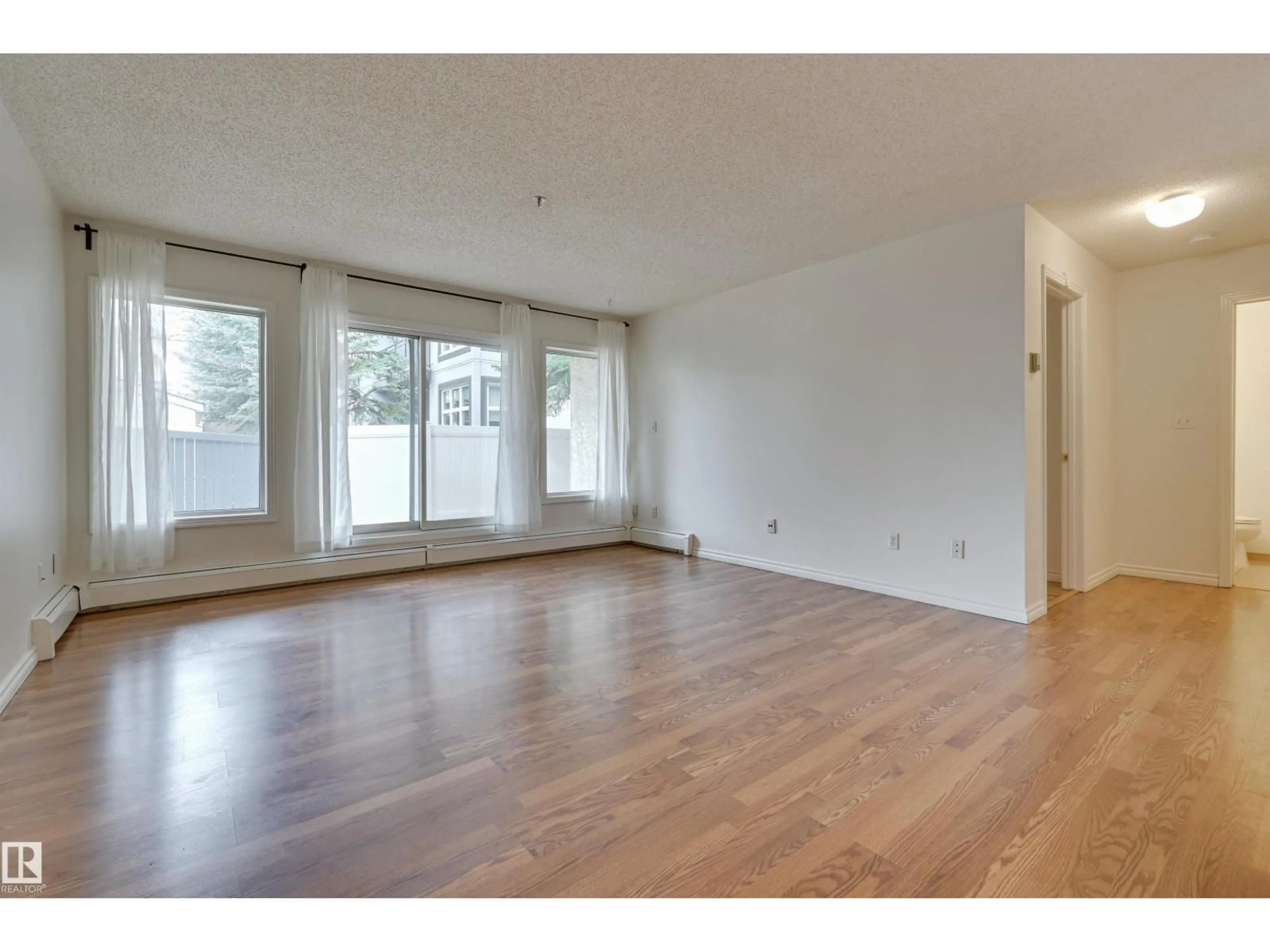 A pic of a room for #106 - 11915 106 AV, Edmonton Alberta T5H0S2