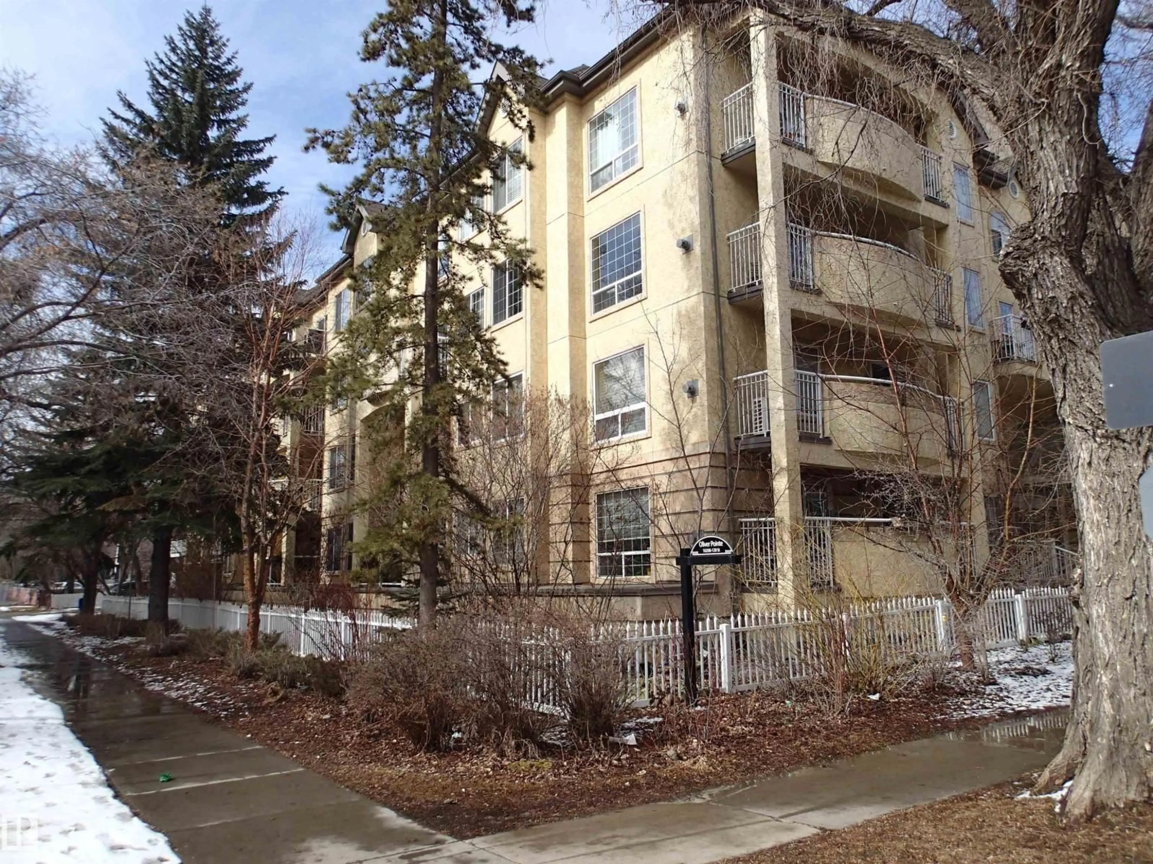 Unknown for #206 - 10208 120 ST NW, Edmonton Alberta T5K2W2