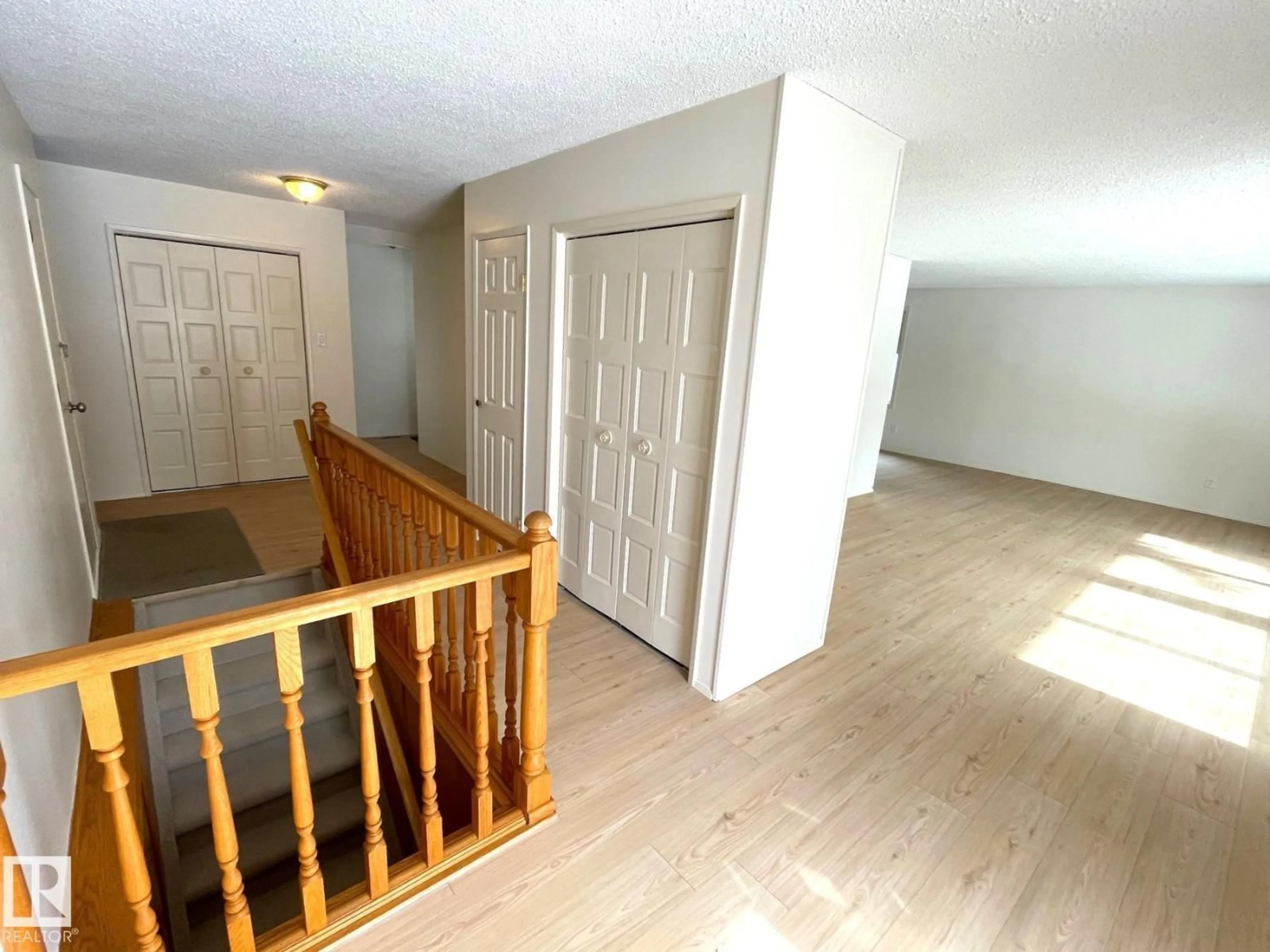 A pic of a room for 44 ARLINGTON DR, St. Albert Alberta T8N2V5