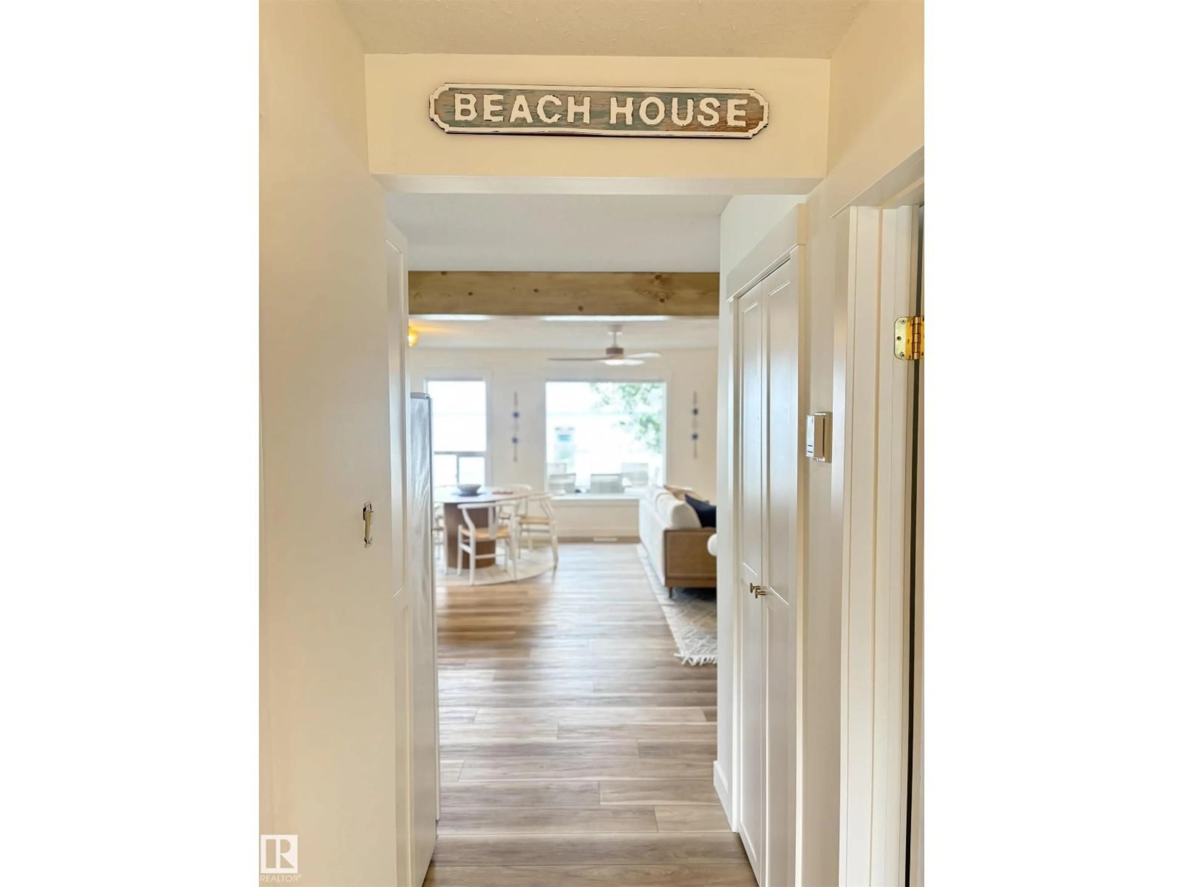 Indoor entryway for 214 BONNYVILLE BEACH DR, Rural Bonnyville M.D. Alberta T9N2J6