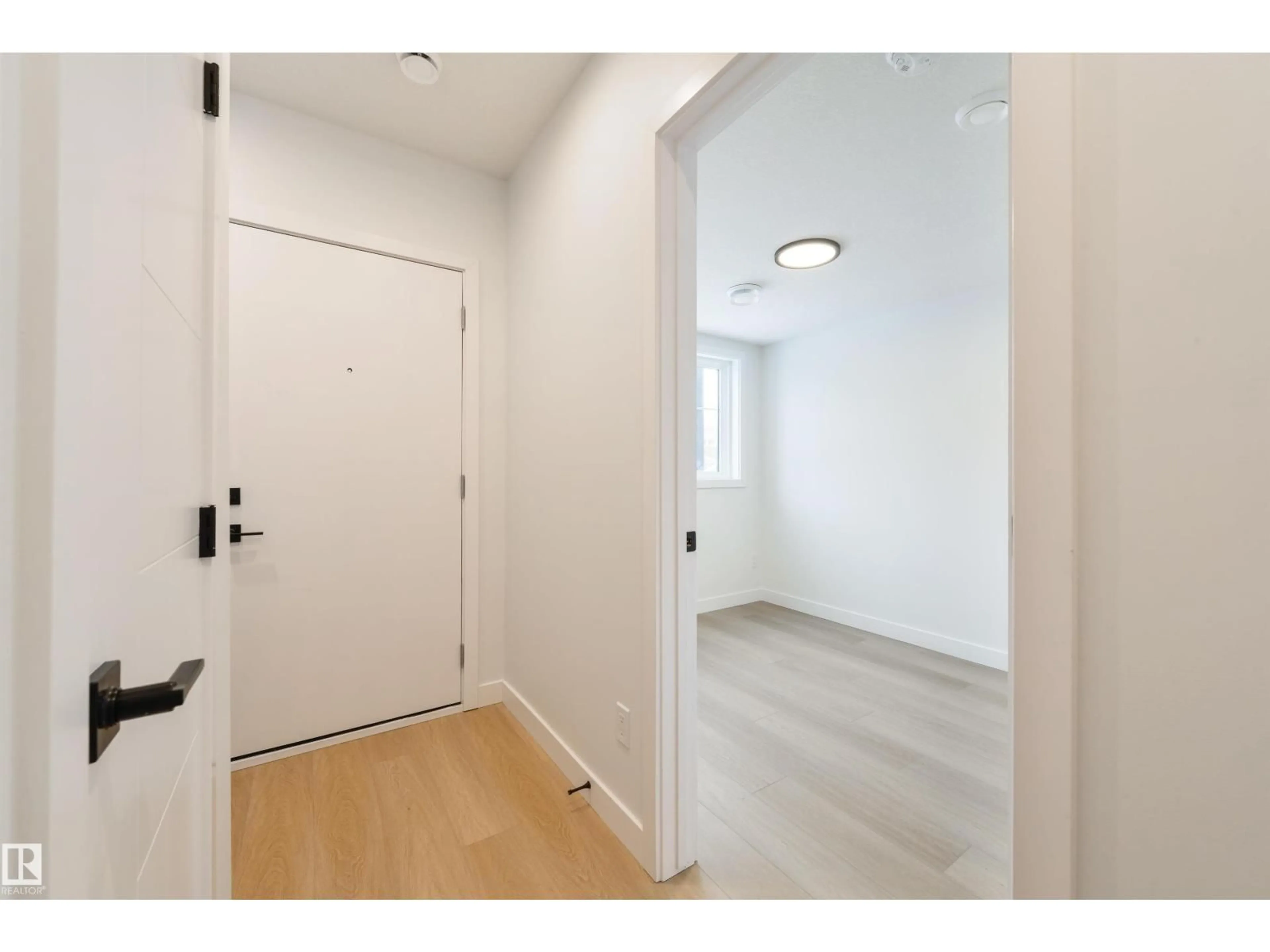 Indoor entryway for SW - 49 18120 28 AVE, Edmonton Alberta T6W4V2