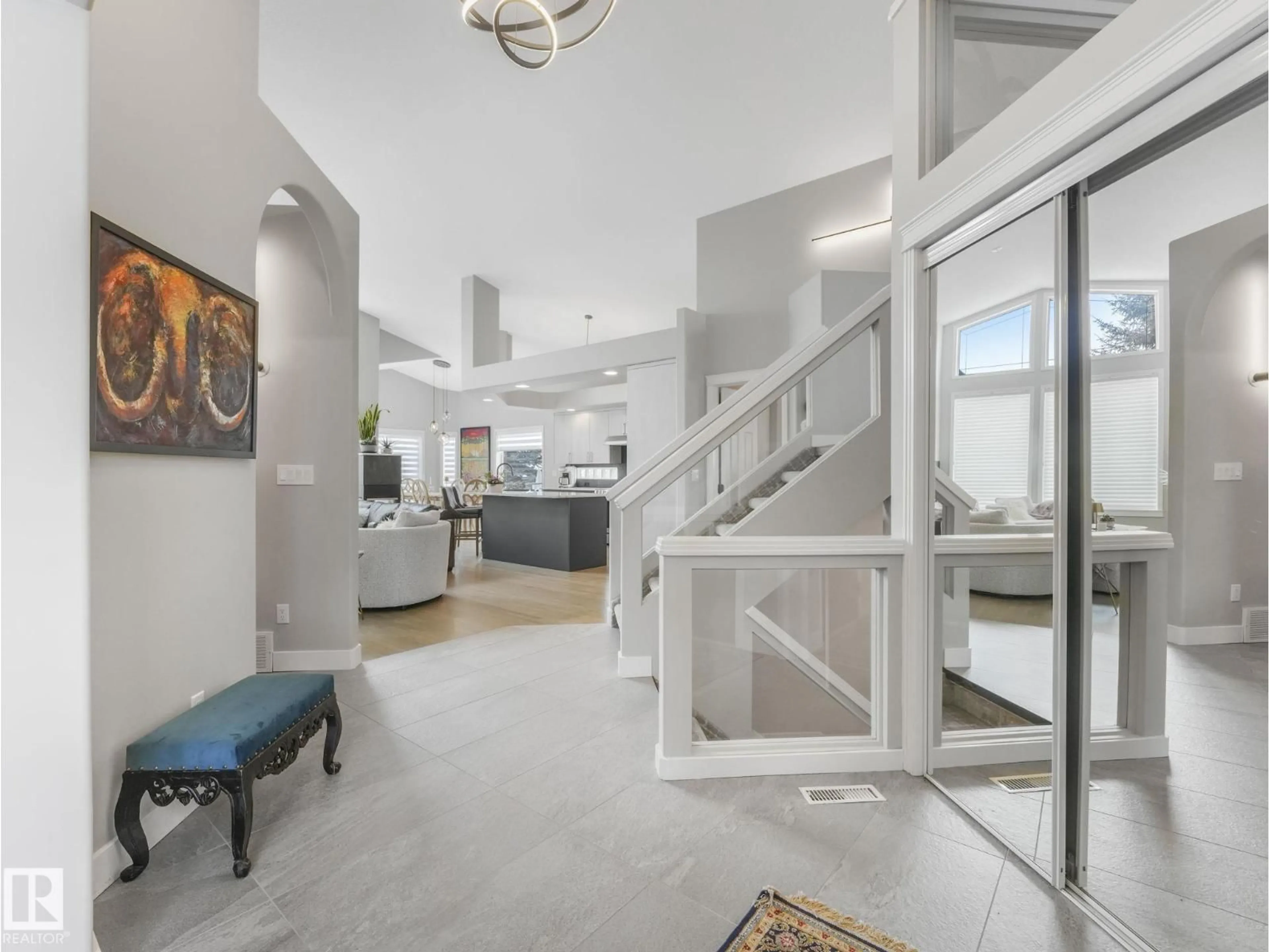 Indoor entryway for 14 ELDON CO, St. Albert Alberta T8N6Z5