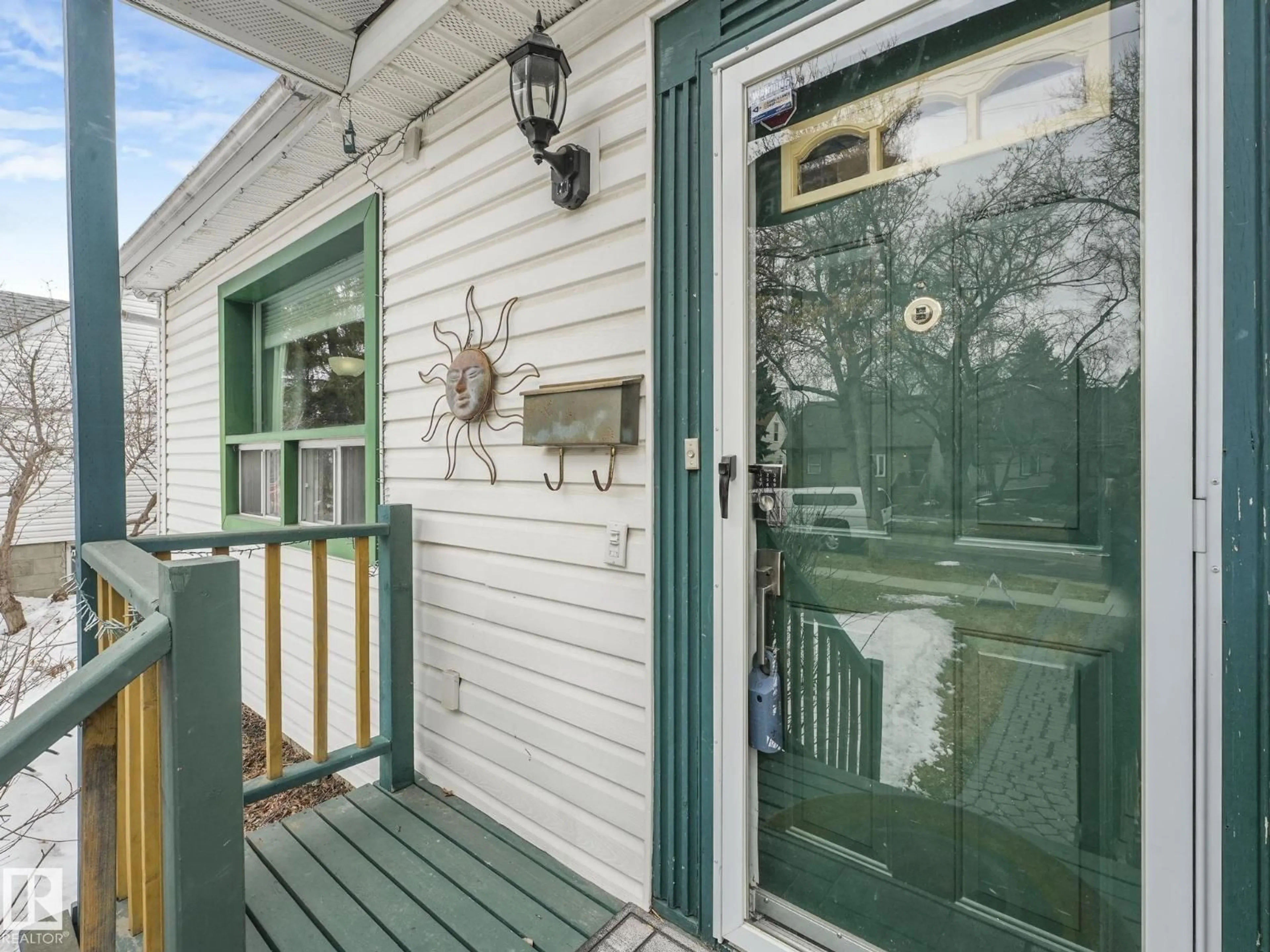 Unknown for 10727 66 AV, Edmonton Alberta T6H1X7