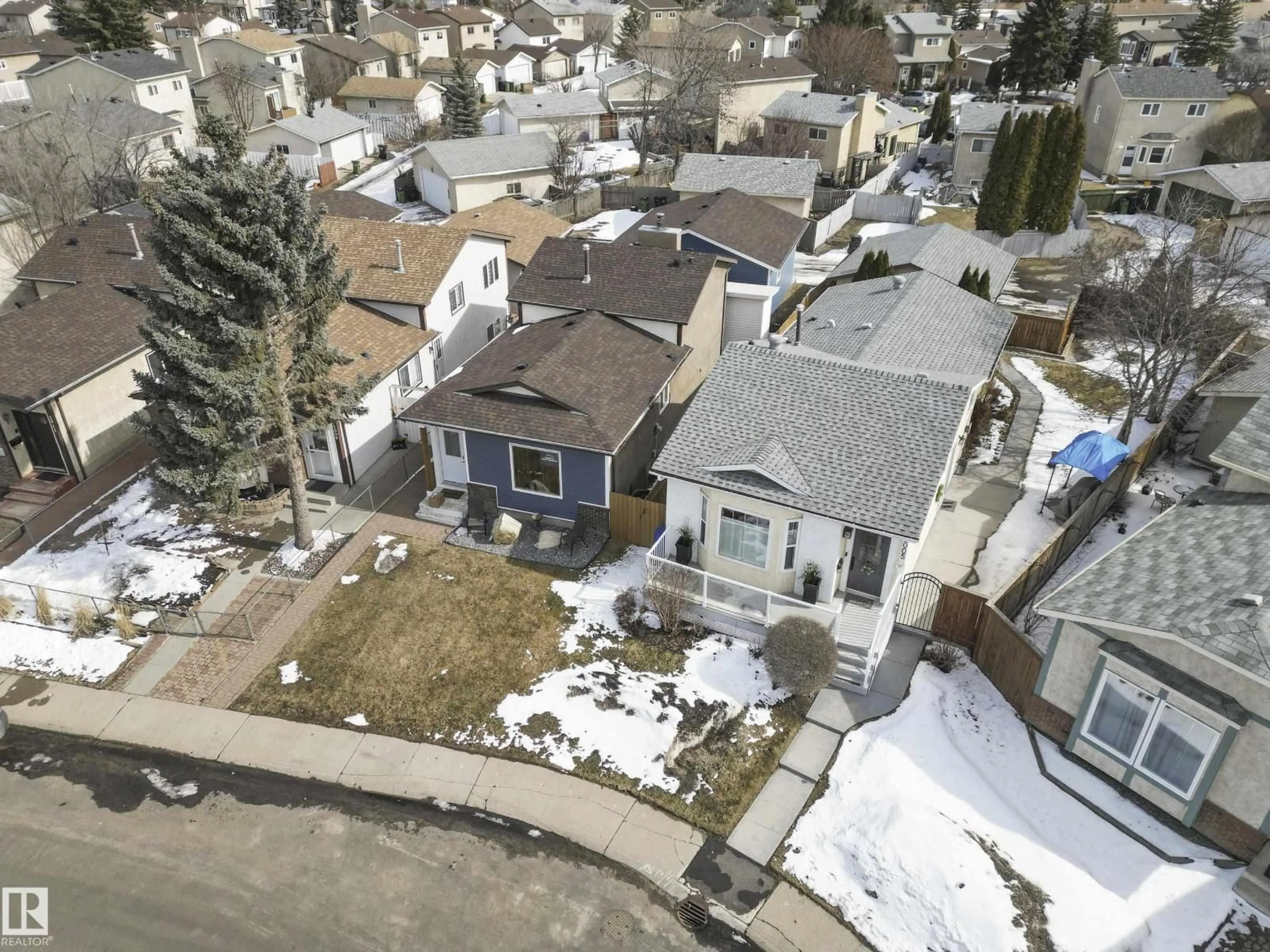 A pic from outside/outdoor area/front of a property/back of a property/a pic from drone, street for NW - 2005 108A ST, Edmonton Alberta T6J5T5