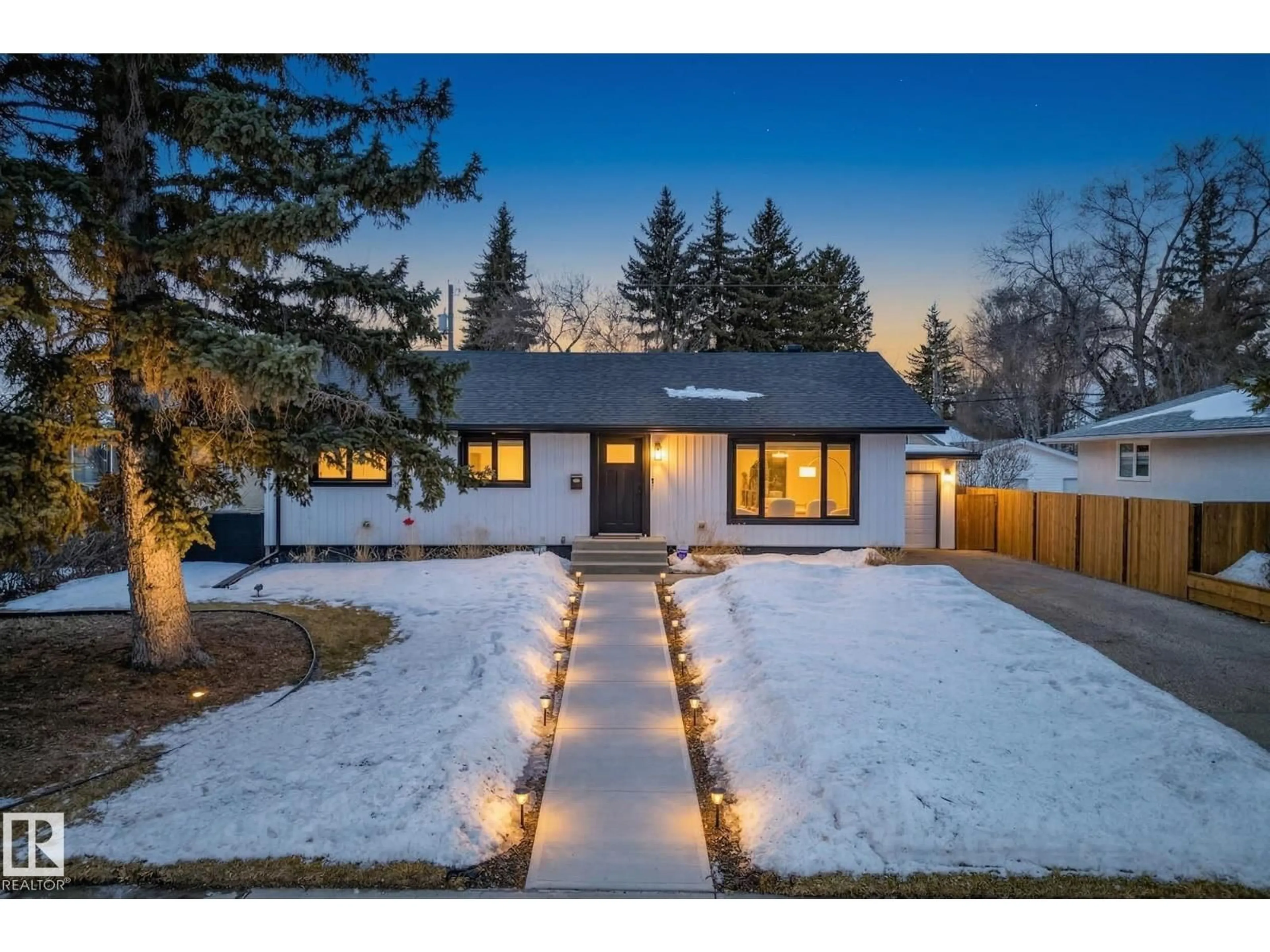 Unknown for NW - 8604 142 ST, Edmonton Alberta T5R0M1