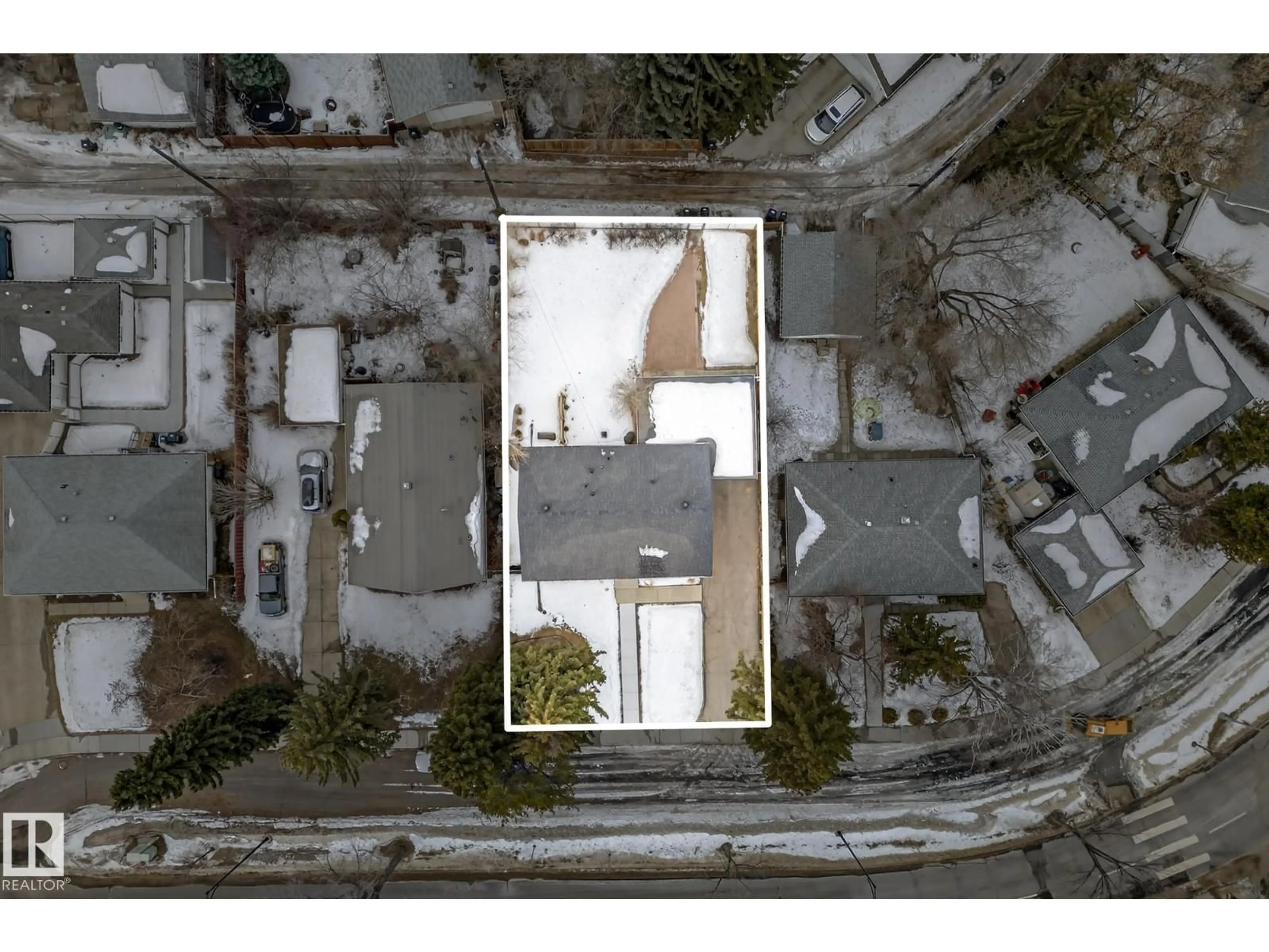 A pic from outside/outdoor area/front of a property/back of a property/a pic from drone, building for NW - 8604 142 ST, Edmonton Alberta T5R0M1