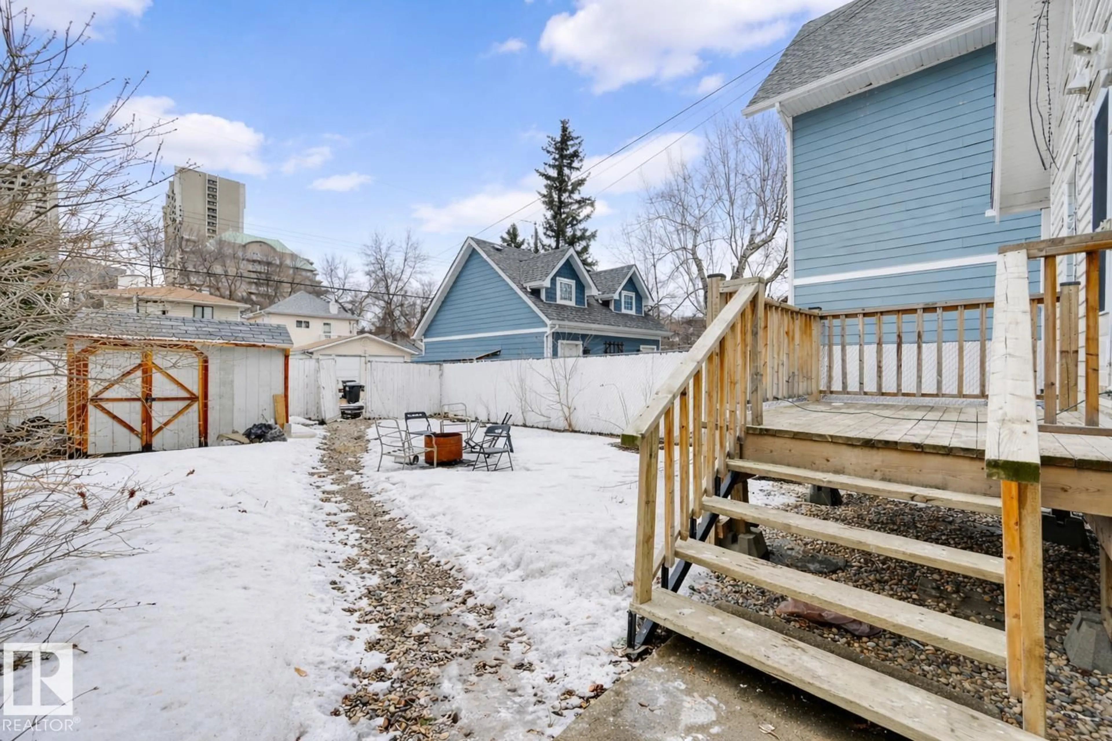 Patio, street for 11114 80 AV, Edmonton Alberta T6G0R4