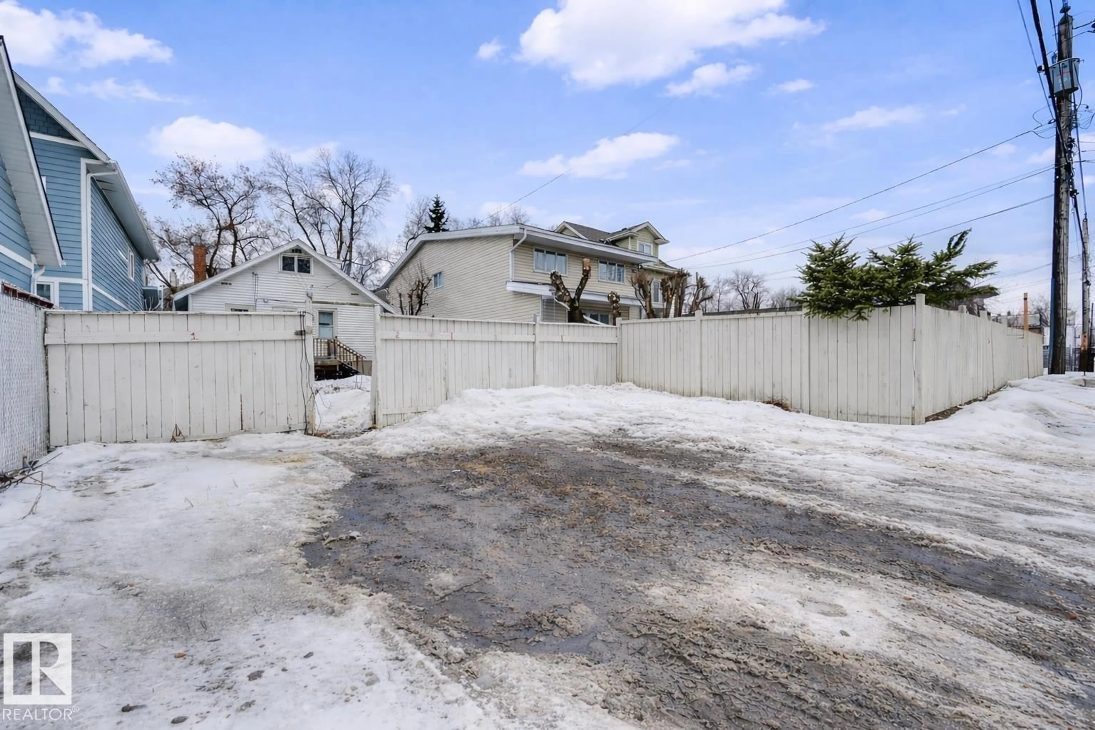 Unknown for 11114 80 AV, Edmonton Alberta T6G0R4