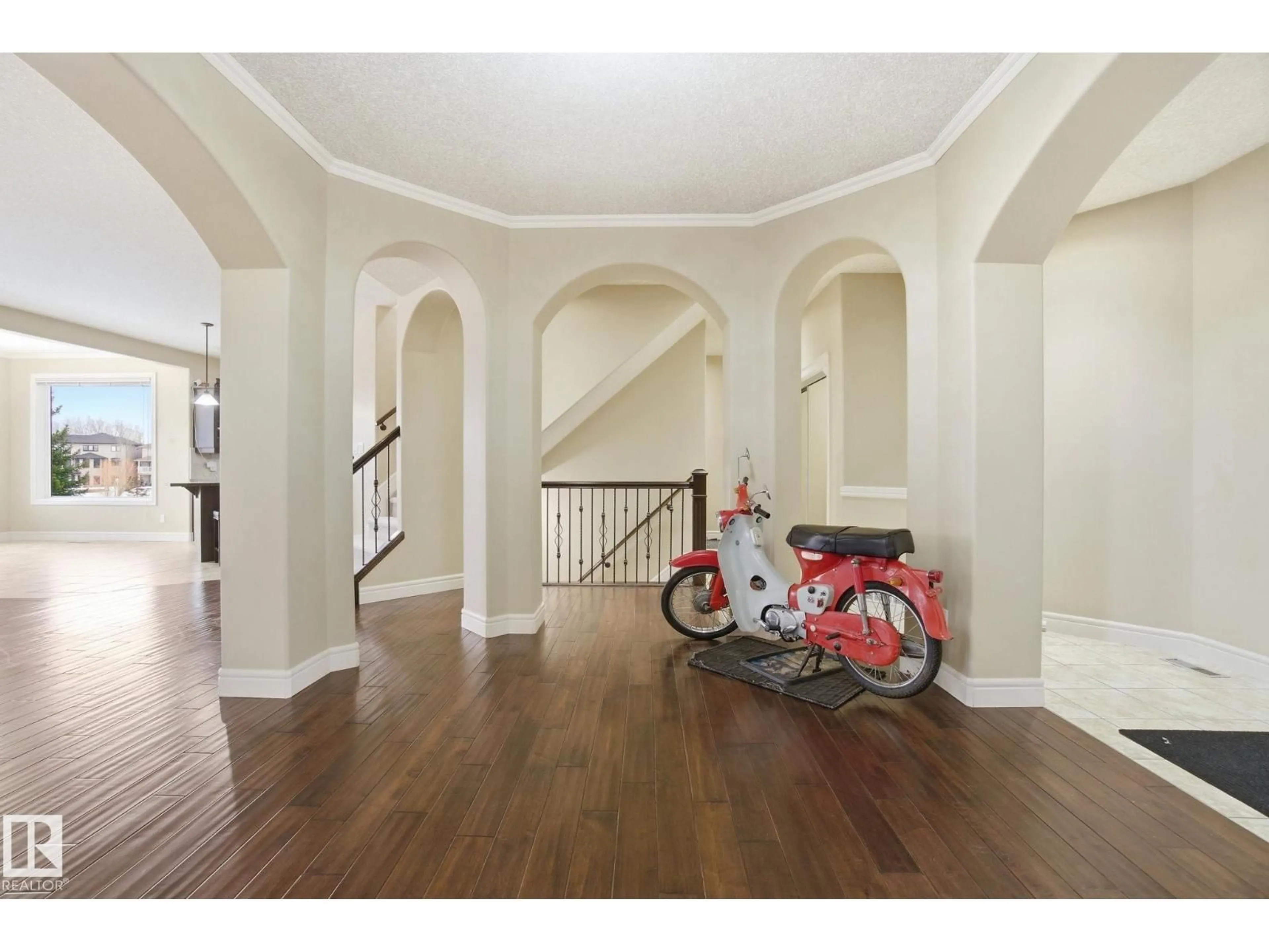 Indoor entryway for 549 HUDSON RD, Edmonton Alberta T6V1W7