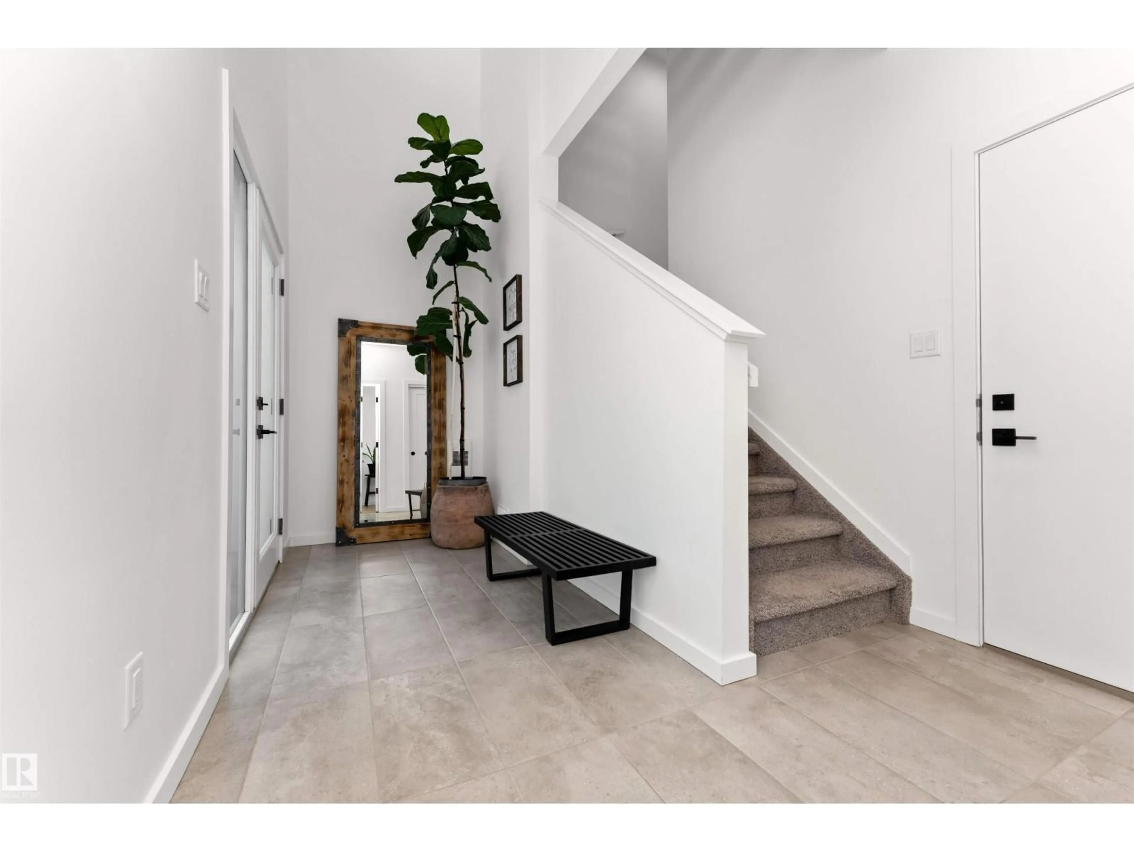 Indoor entryway for 5 - 56 RONDEAU DR, St. Albert Alberta T8N7X8