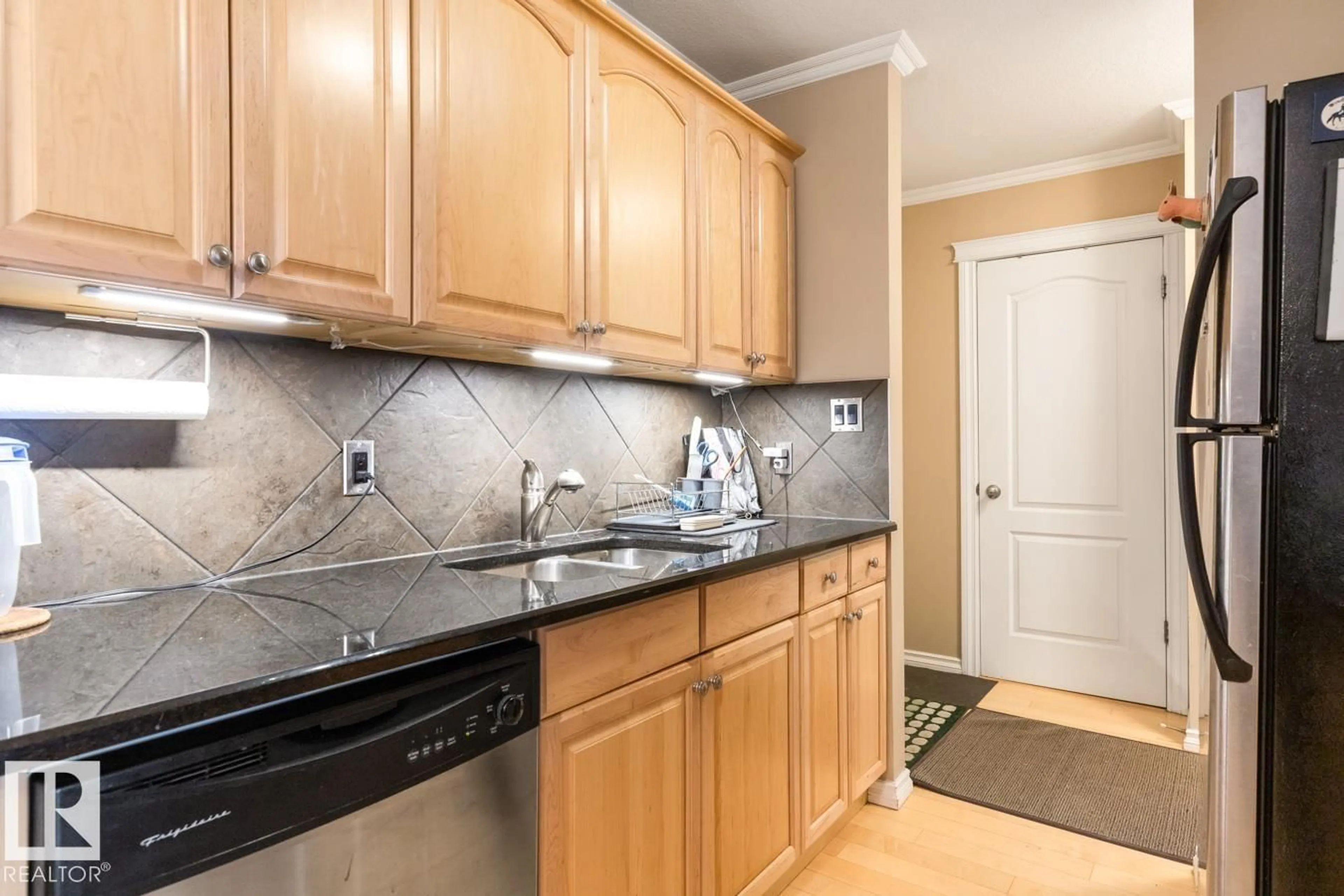 Standard kitchen, unknown for #301 - 10547 83 AV, Edmonton Alberta T6E2E1