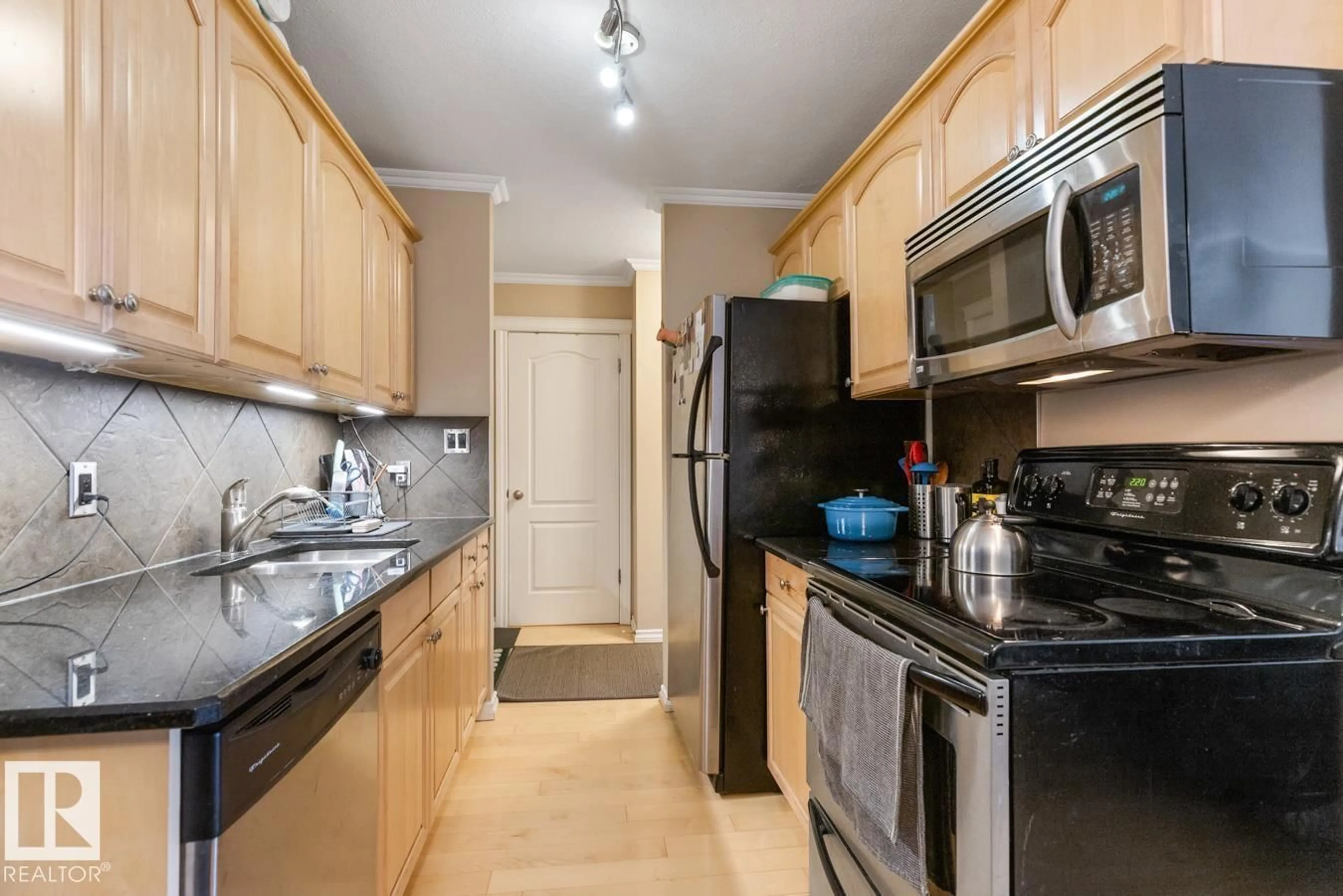 Standard kitchen, unknown for #301 - 10547 83 AV, Edmonton Alberta T6E2E1