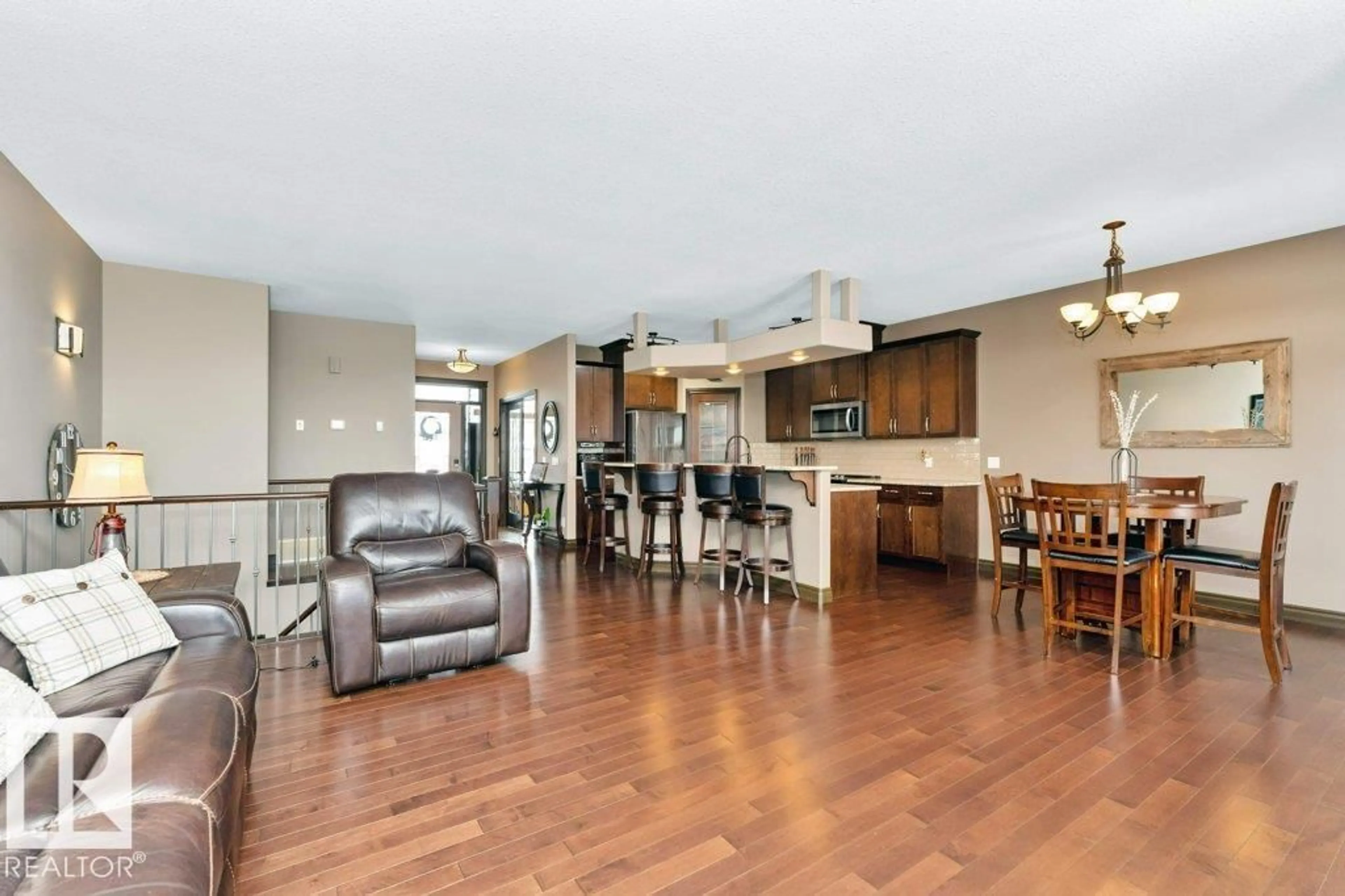Open concept kitchen, unknown for 33 HILLCREST PT, Fort Saskatchewan Alberta T8L0A1