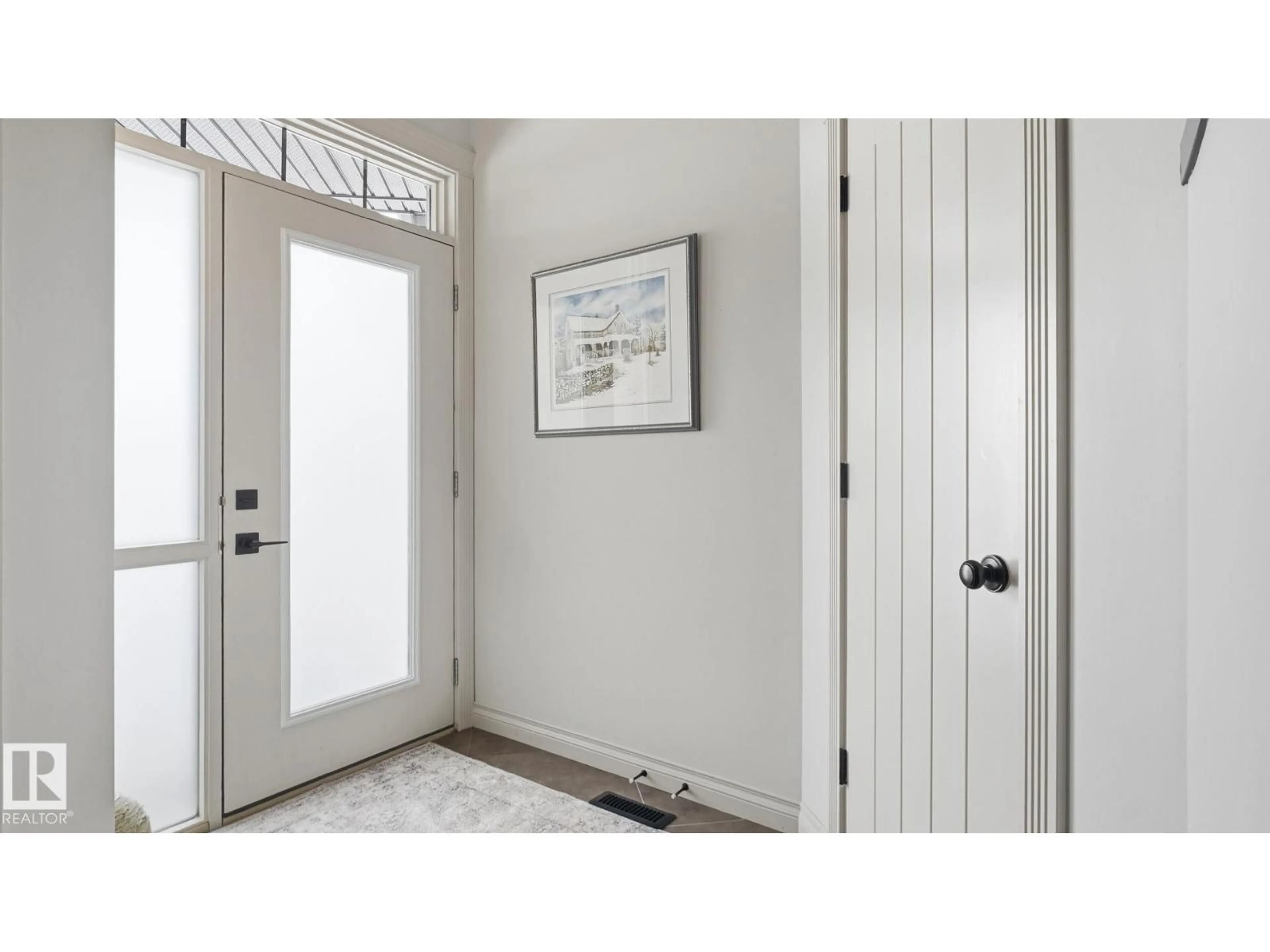 Indoor entryway for 131 NORTH RIDGE DR, St. Albert Alberta T8N4C2