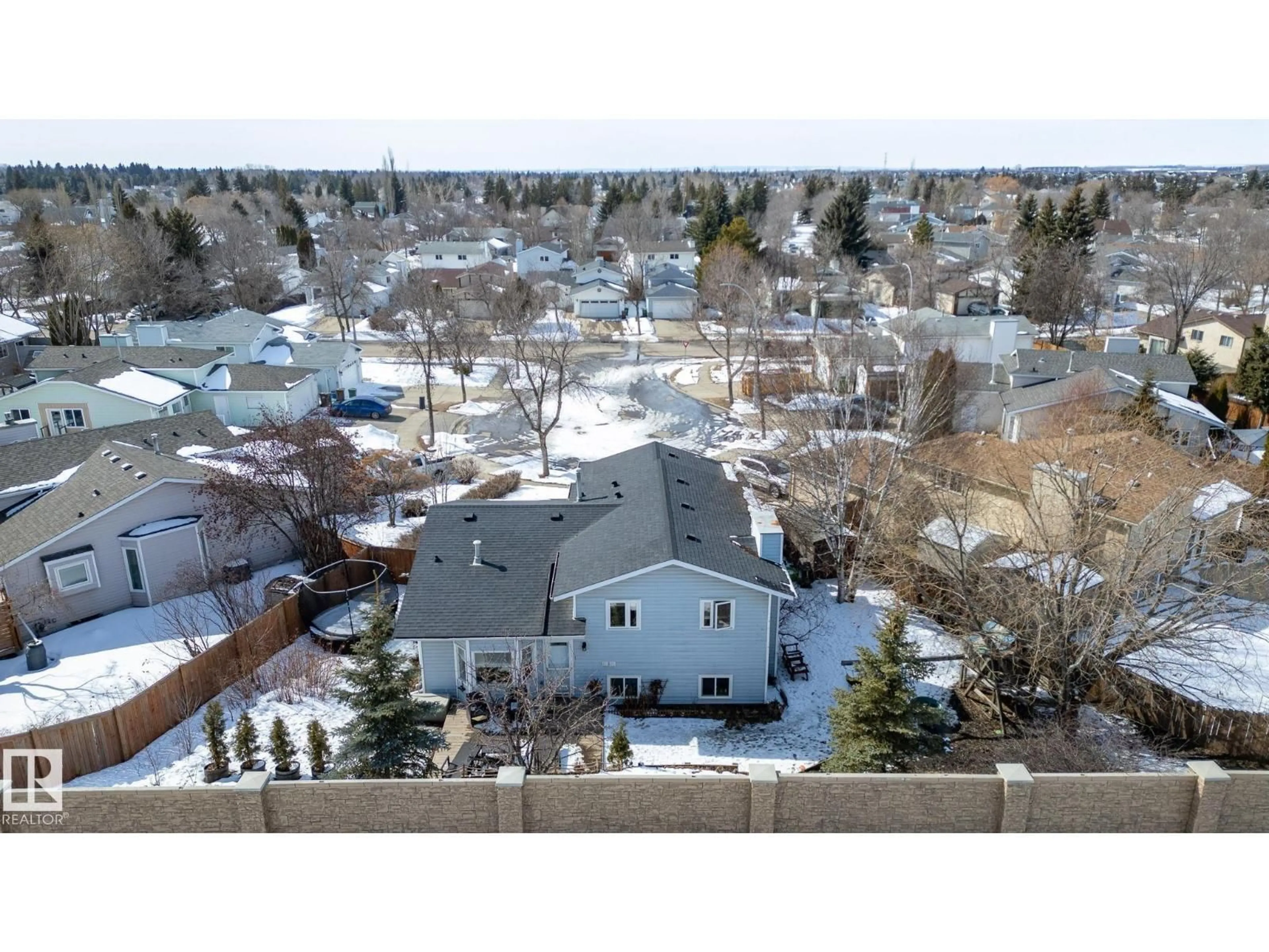 A pic from outside/outdoor area/front of a property/back of a property/a pic from drone, mountain view for 4 DORSET PL, St. Albert Alberta T8N5L8