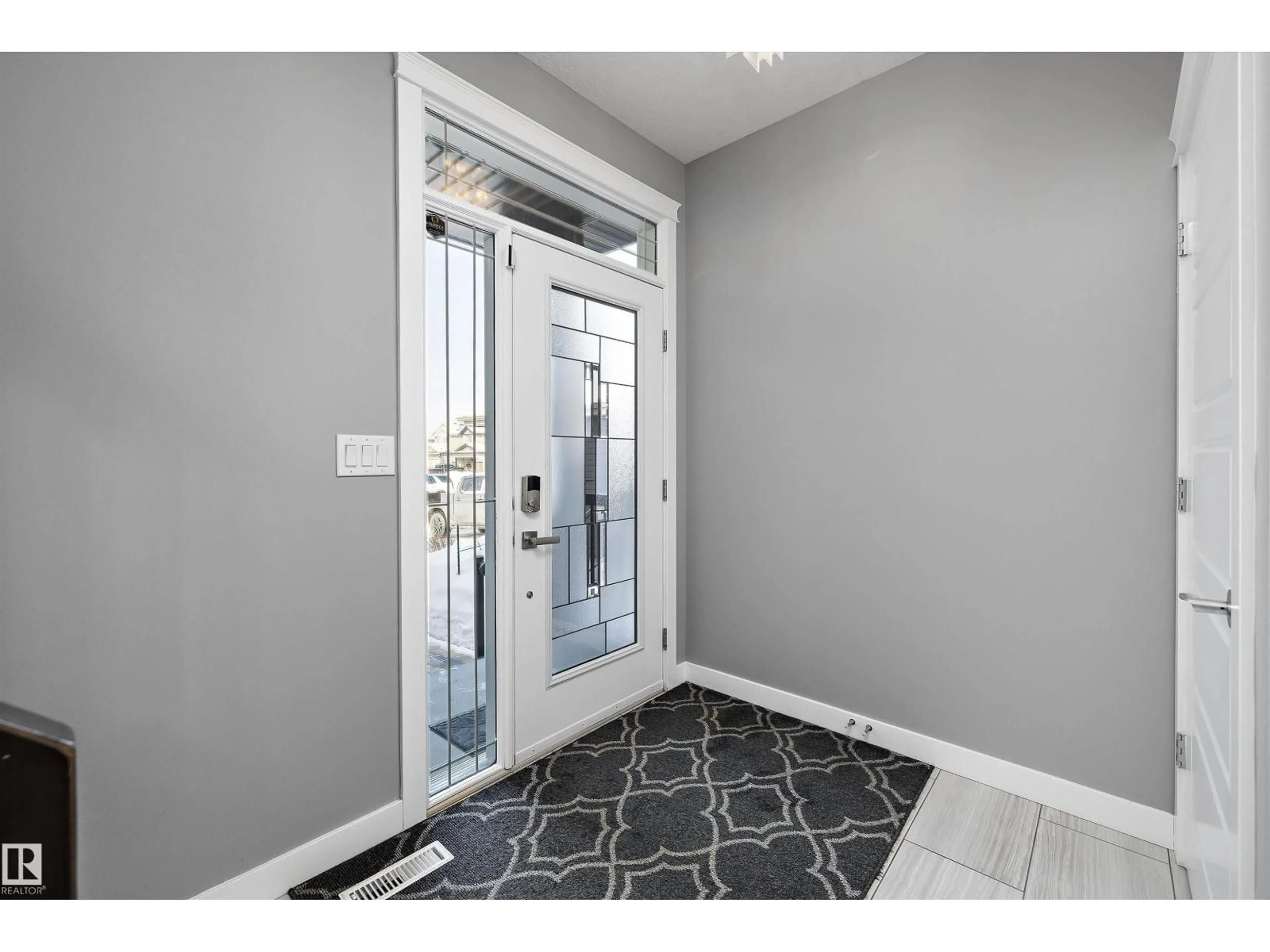 Indoor entryway for 9609 106 AV, Morinville Alberta T8R2N5