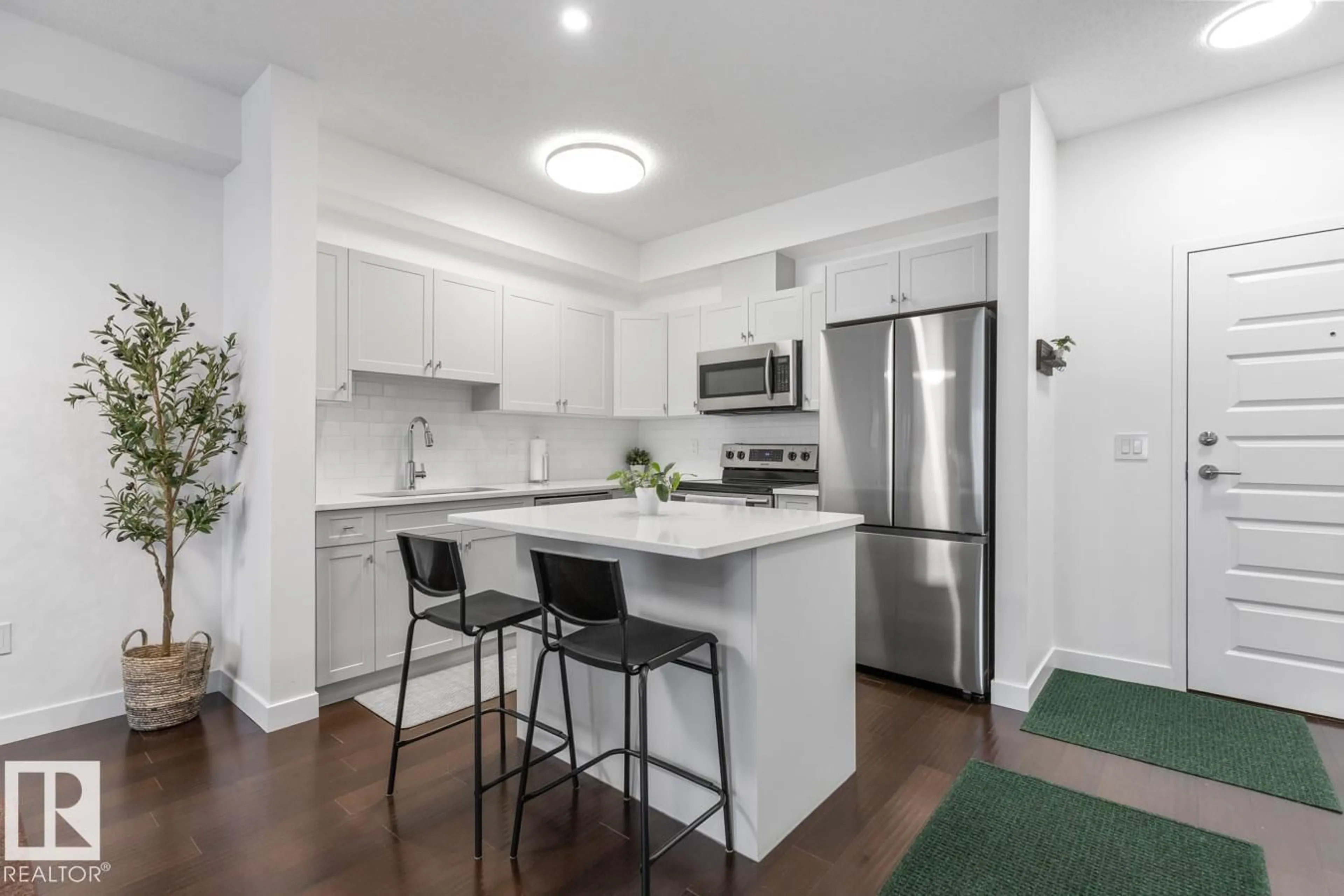 Unknown for 307 - 8730 82 AV, Edmonton Alberta T6C0Z1