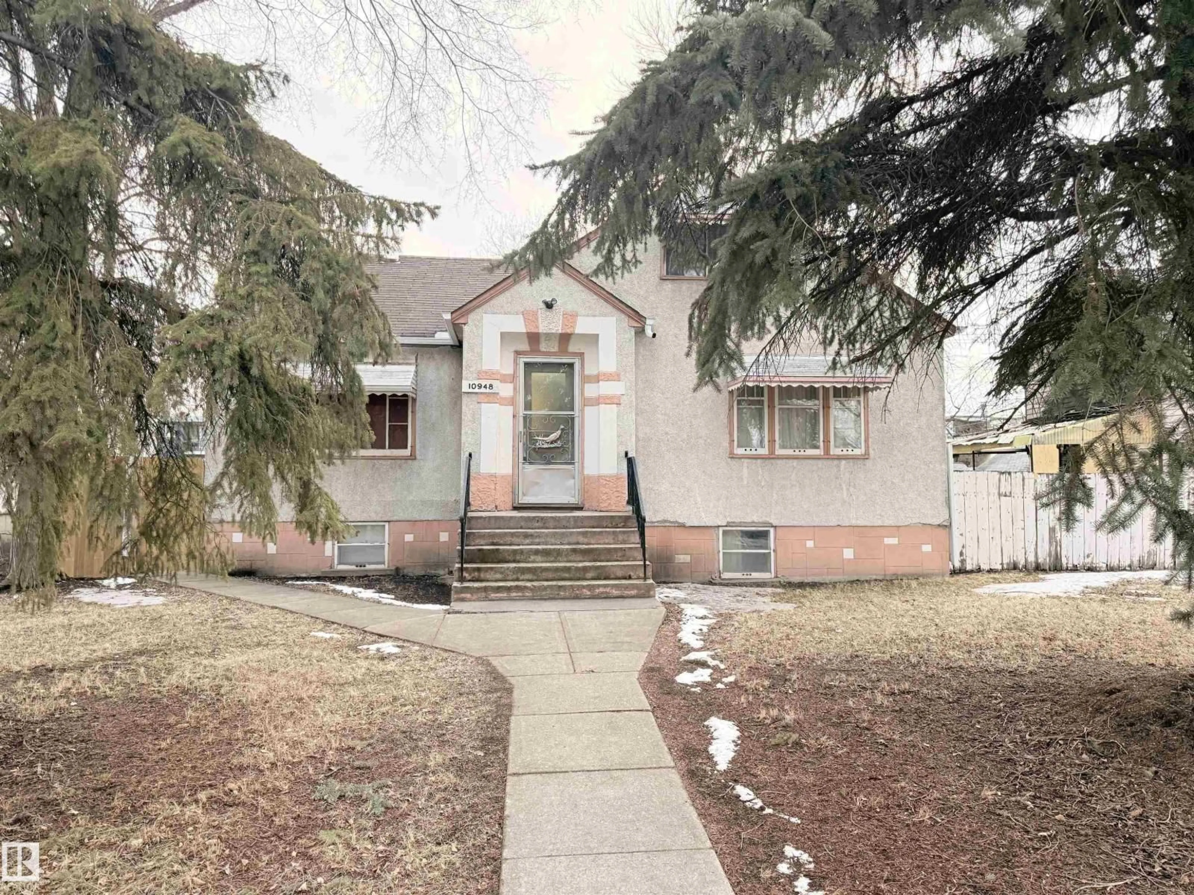 Unknown for 52 & 48 - 10958 108 ST, Edmonton Alberta T5H3A7