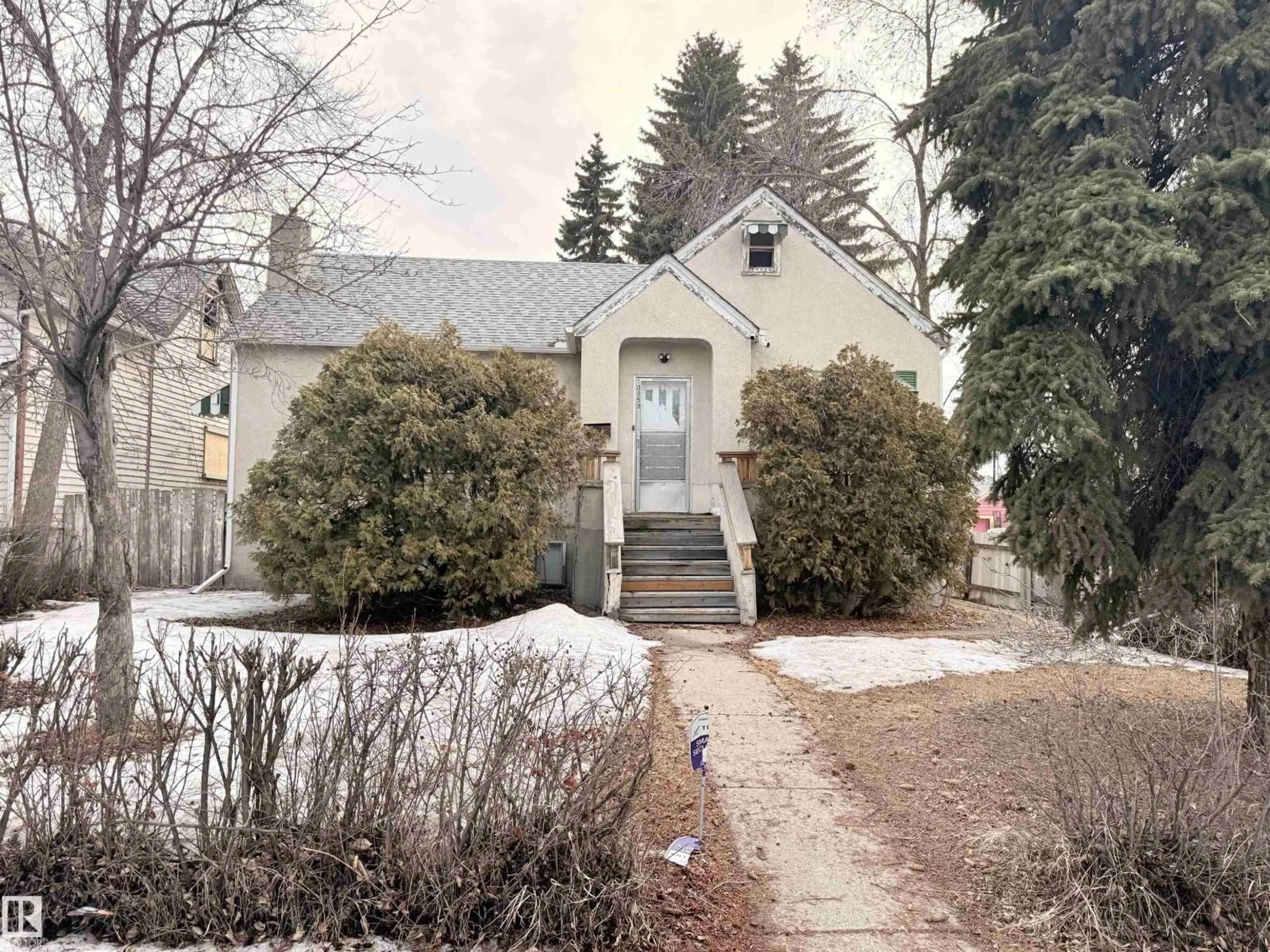 Unknown for 52 & 48 - 10958 108 ST, Edmonton Alberta T5H3A7