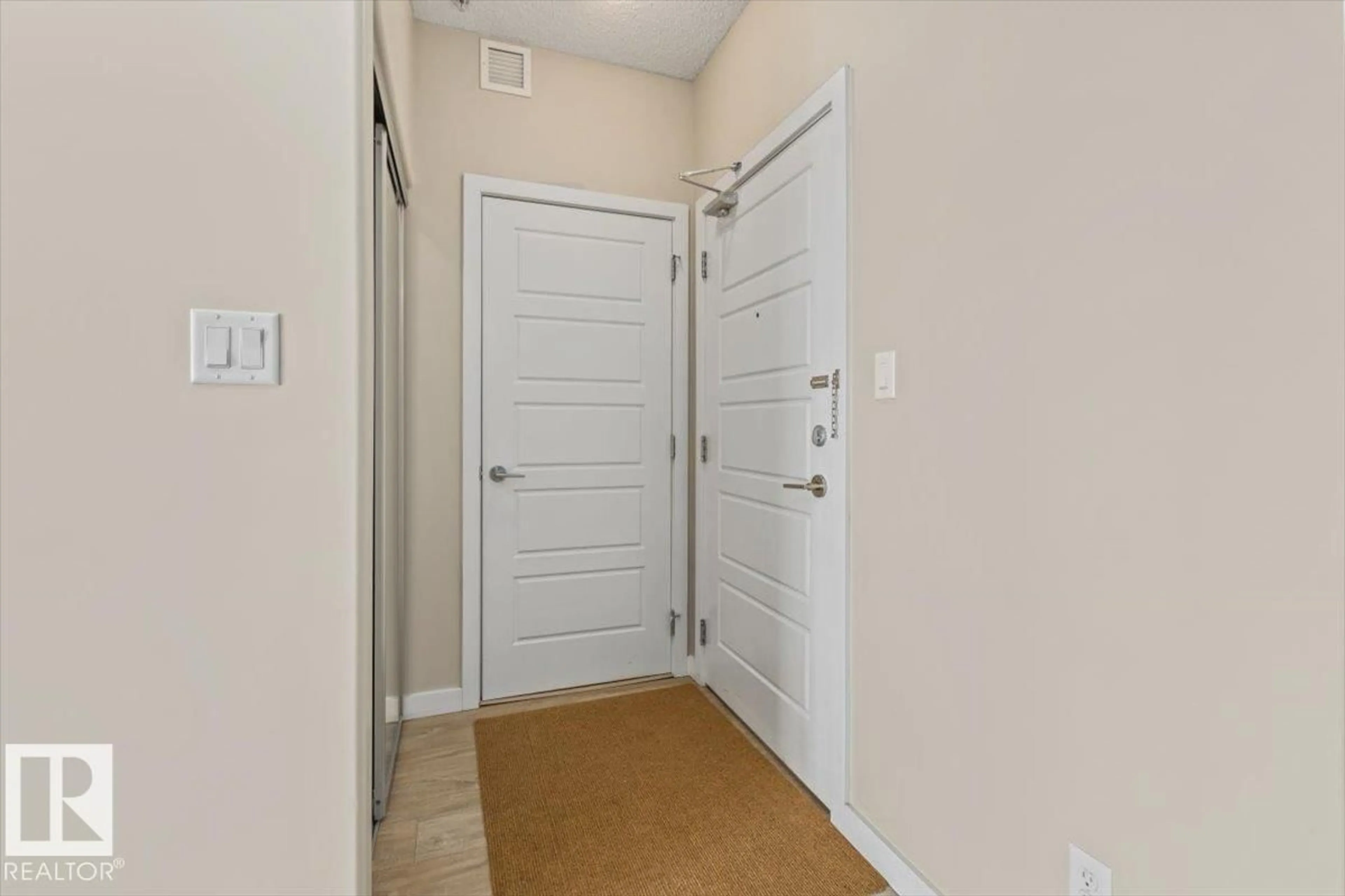 Indoor entryway for 412 - 320 AMBLESIDE LINK LI, Edmonton Alberta T6W2Z9