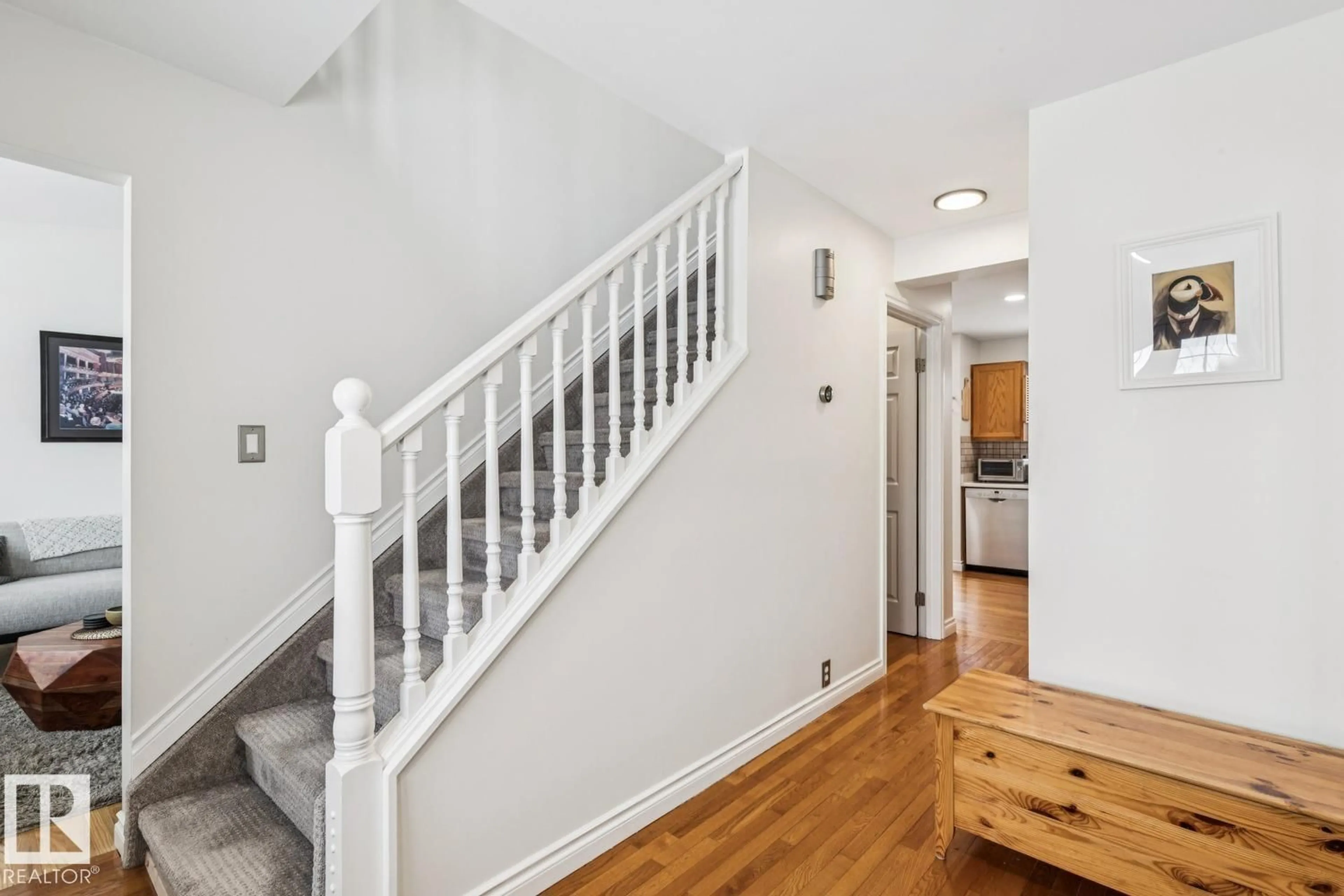 Unknown for 841 VILLAGE DR, Sherwood Park Alberta T8A4H9