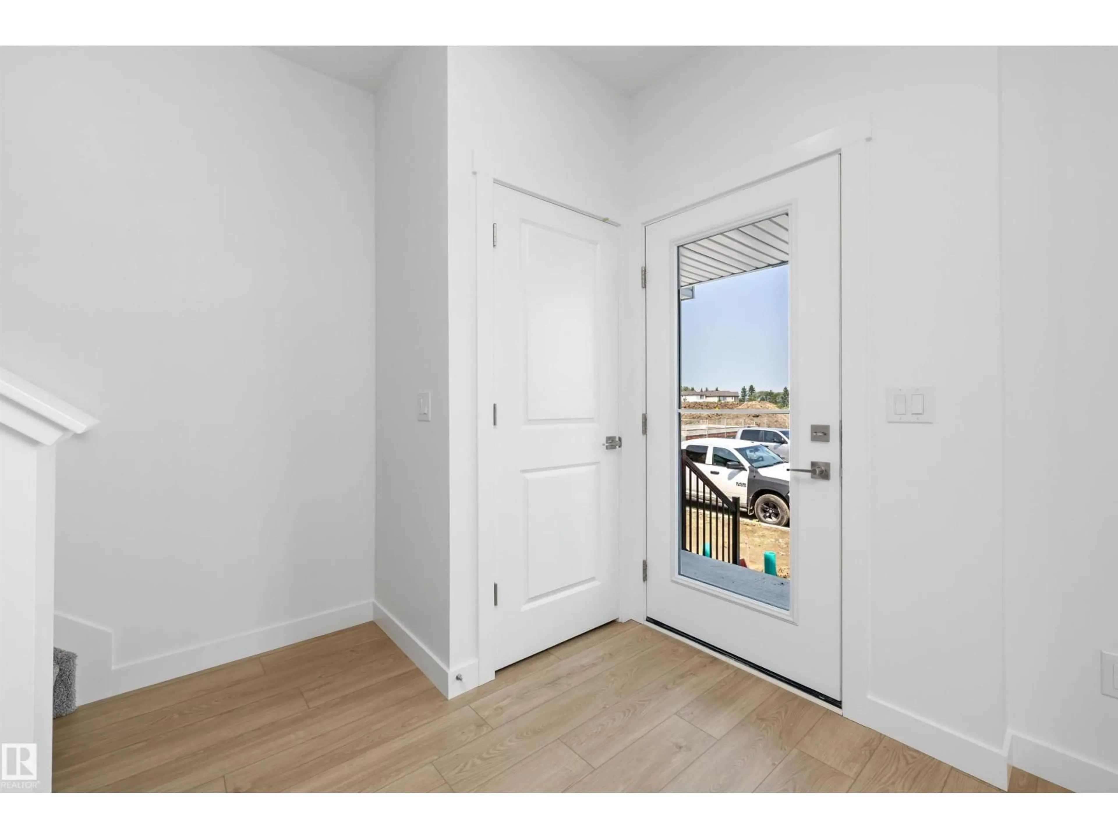 Indoor entryway for 123 SERENO LN, Fort Saskatchewan Alberta T8L0Z9