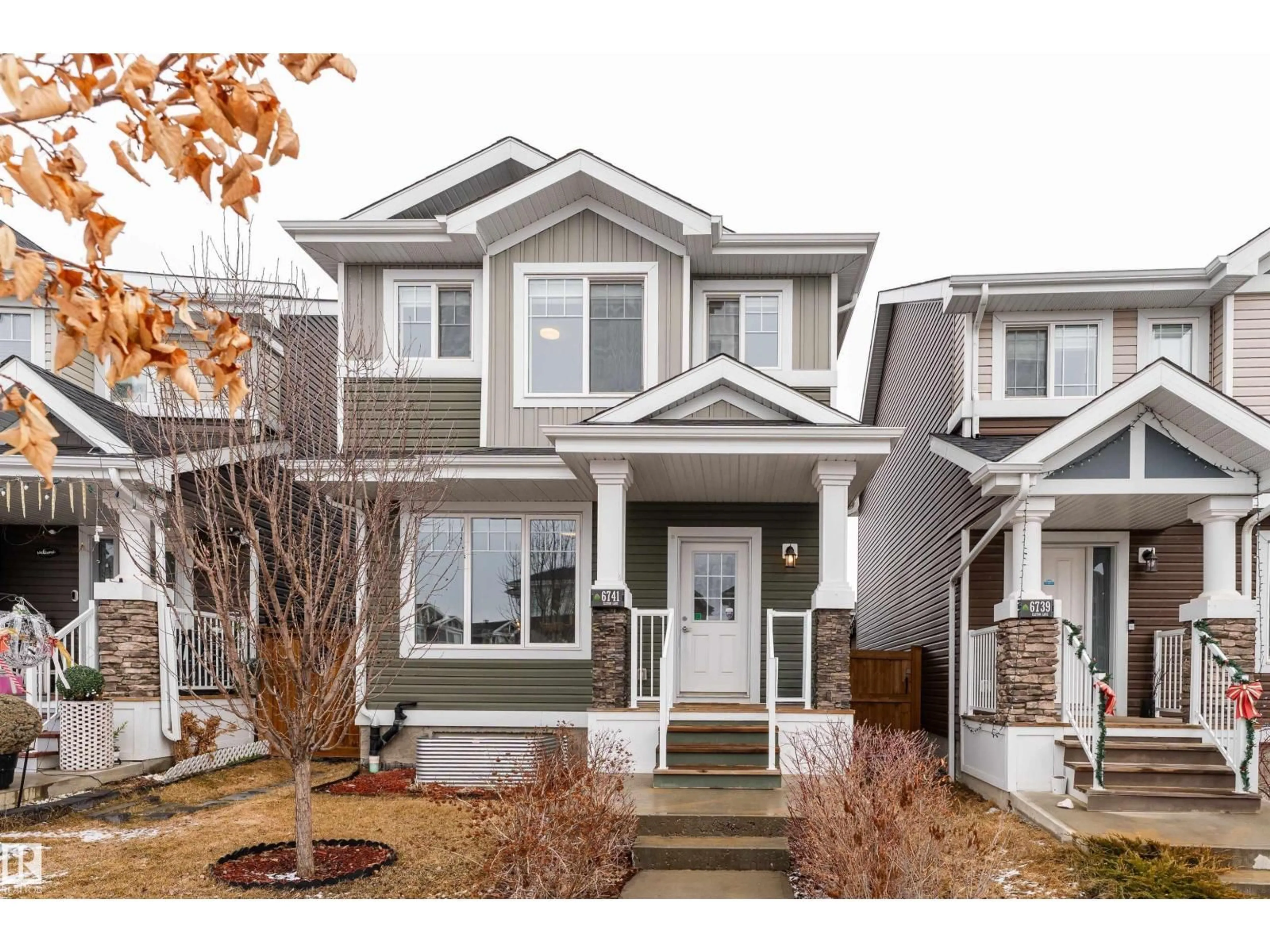 Home with vinyl exterior material, street for 6741 ELSTON LN, Edmonton Alberta T6M0T5