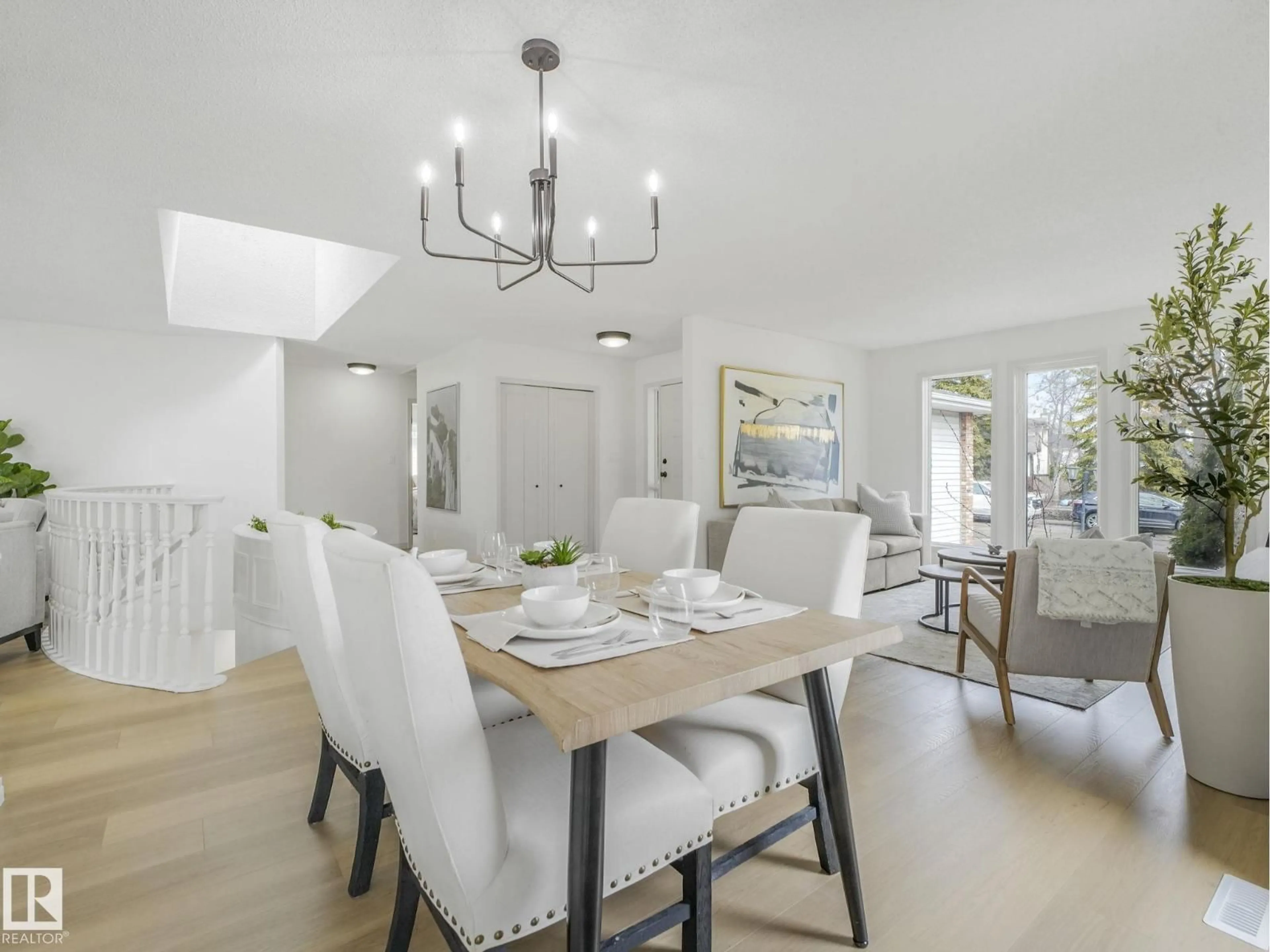 Dining room, unknown for 200 BURTON RD, Edmonton Alberta T6R1P1