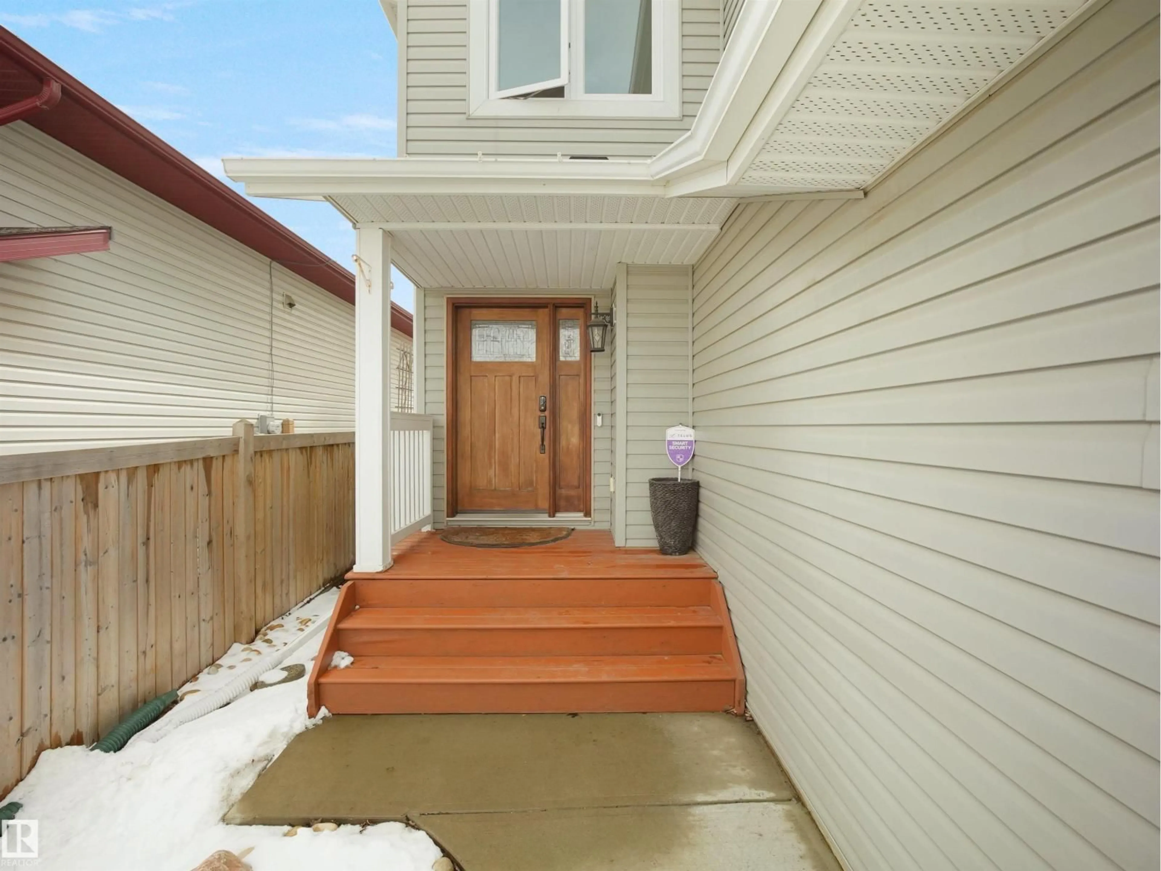 Indoor entryway for NW - 1567 37C AV, Edmonton Alberta T6T0E1