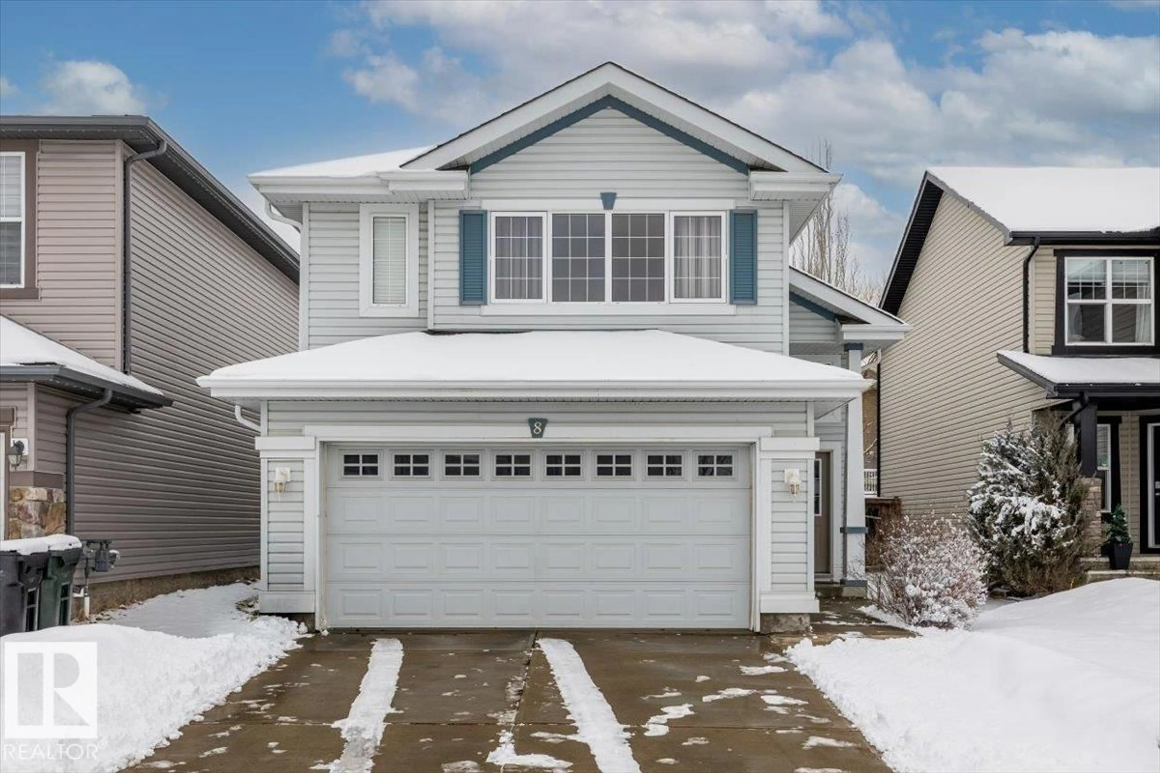 Home with vinyl exterior material, street for 8 CARLYLE CR, Sherwood Park Alberta T8H2T6