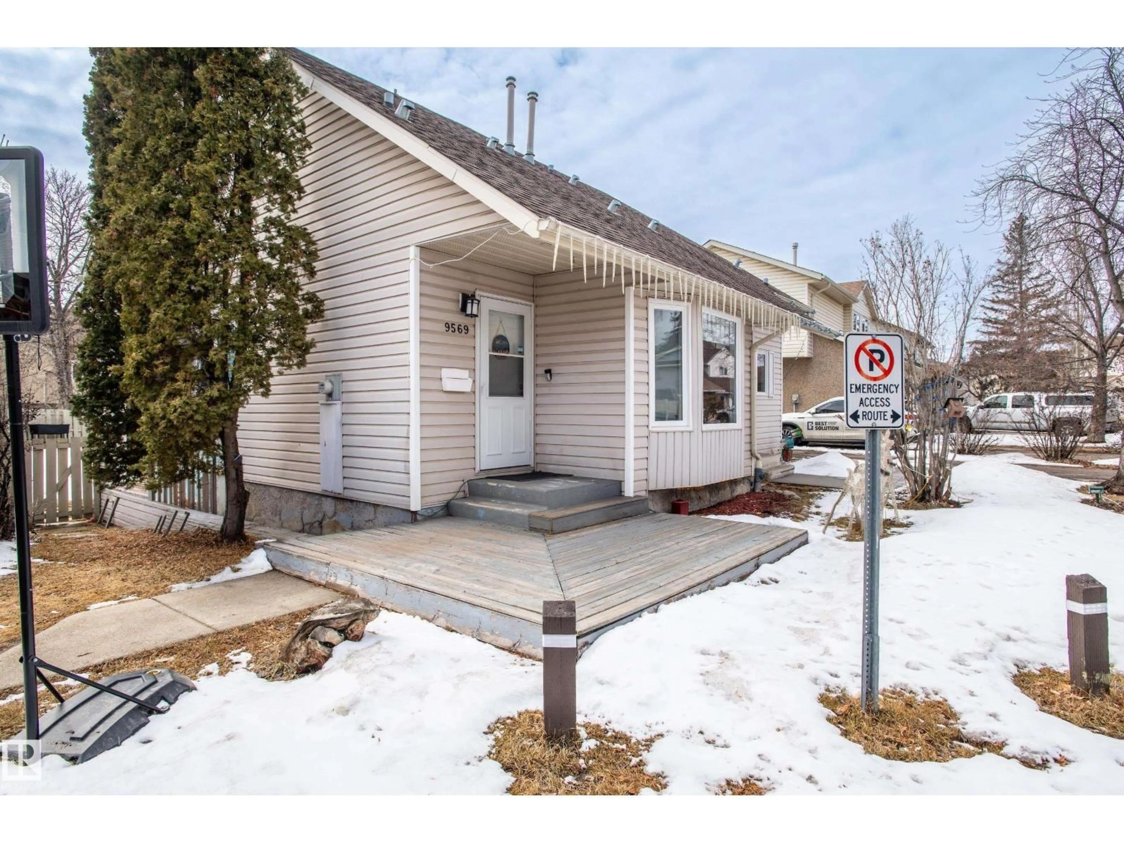 Unknown for NW - 9569 180A ST, Edmonton Alberta T5T2Z4