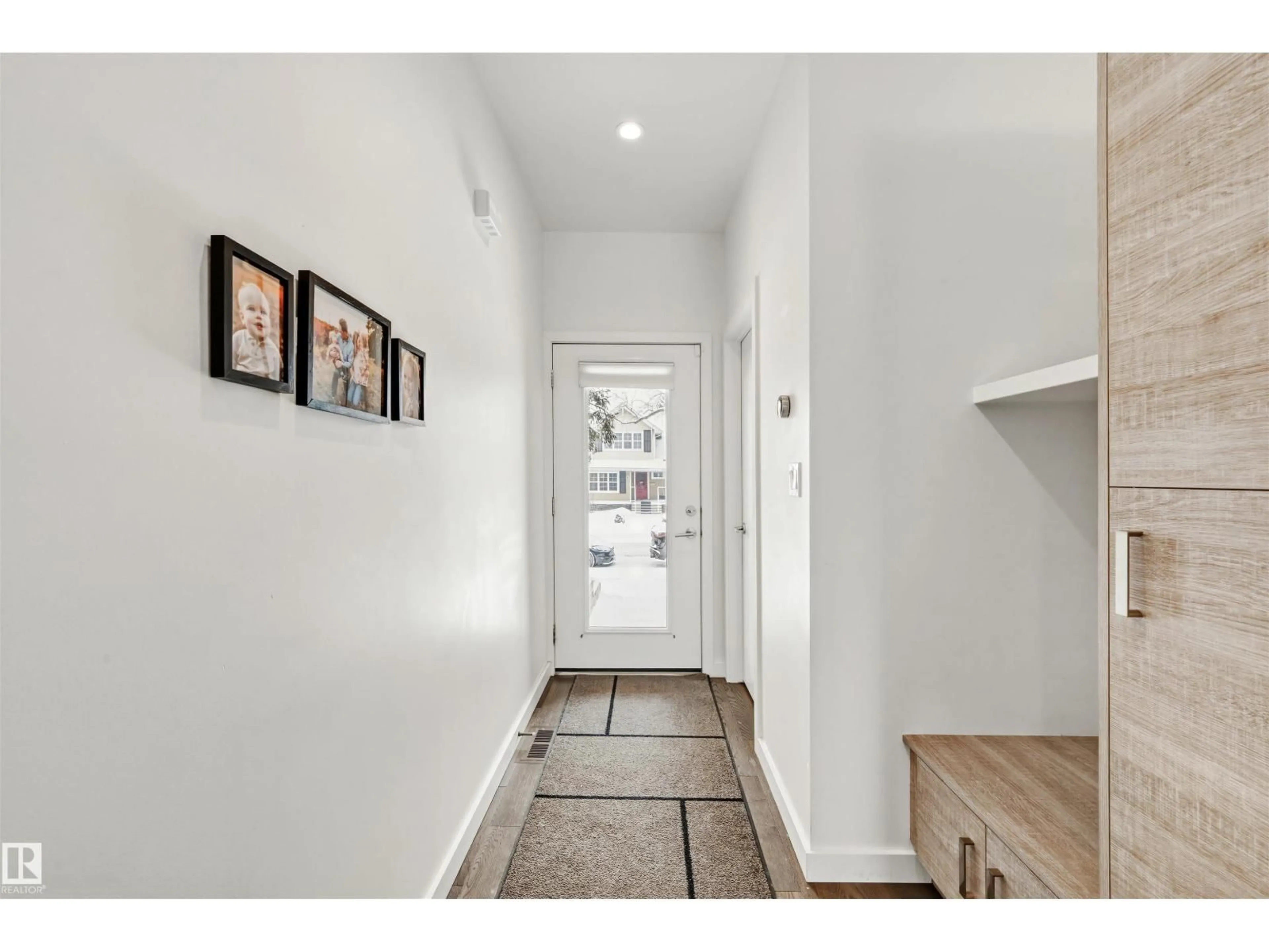Indoor entryway for NW - 10607 127 ST, Edmonton Alberta T5N1W2