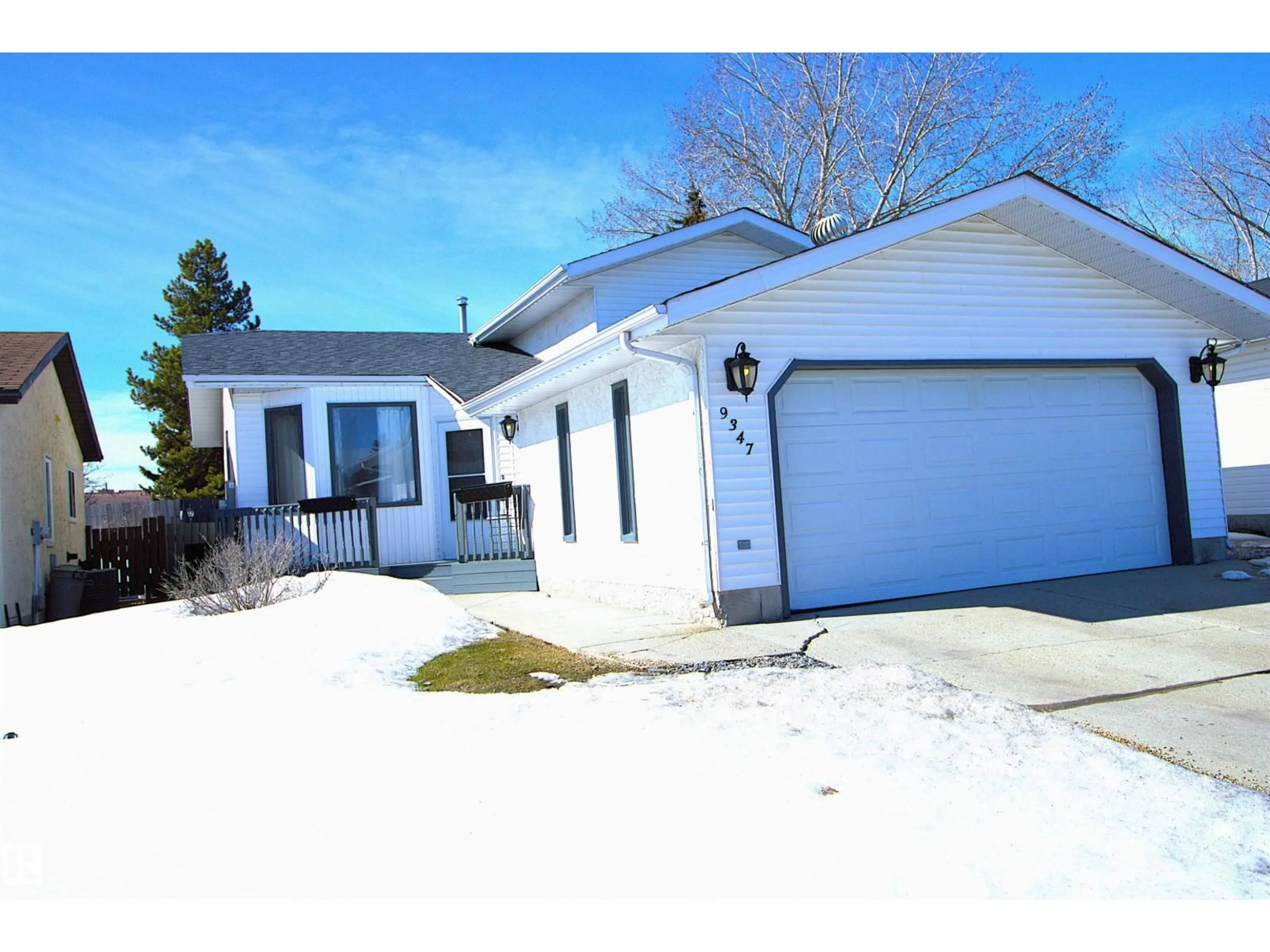 Unknown for 9347 175 AV, Edmonton Alberta T5Z2C8