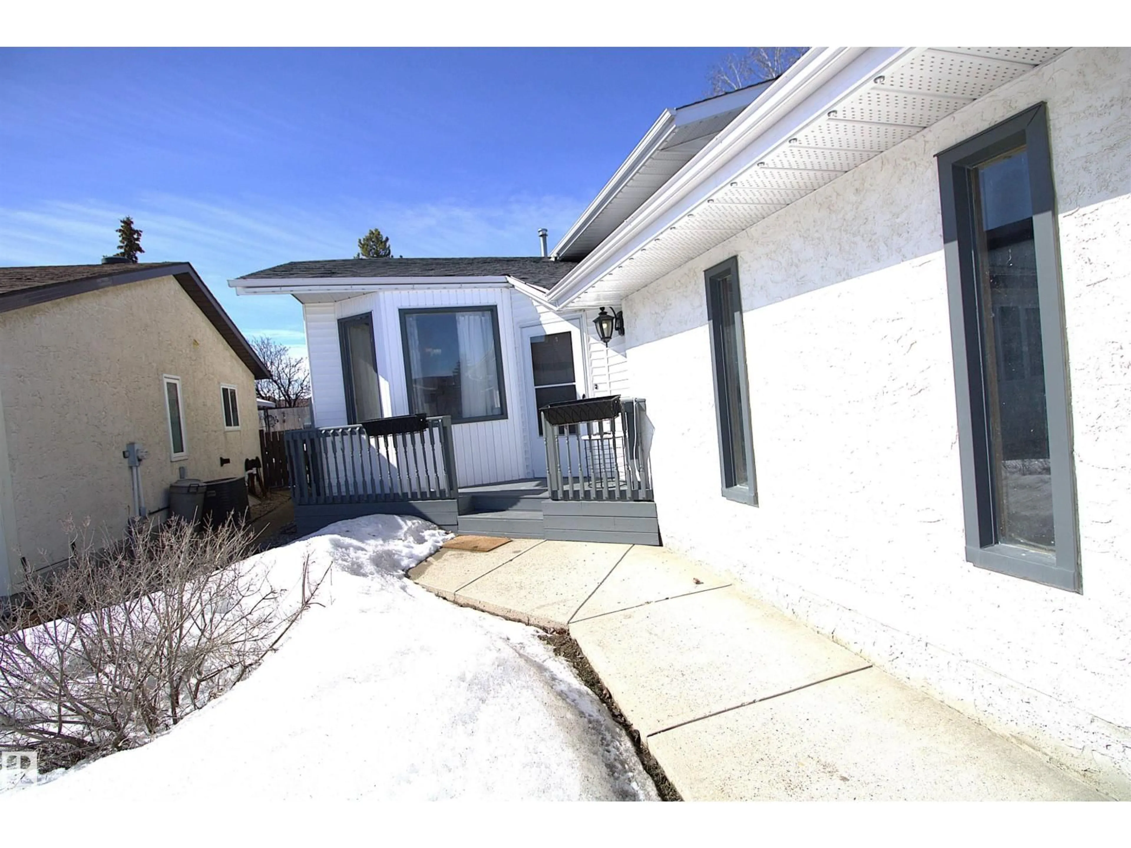 Unknown for 9347 175 AV, Edmonton Alberta T5Z2C8