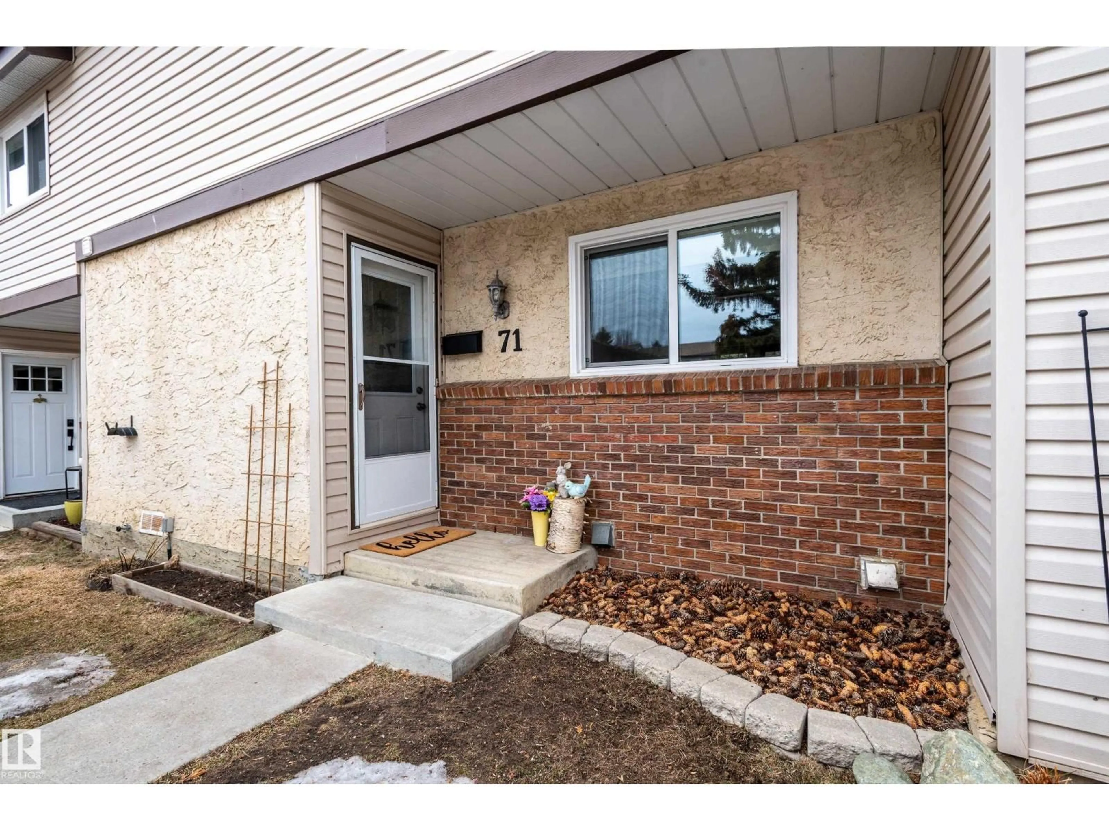 Unknown for 71 FOREST GV, St. Albert Alberta T8N2Y1