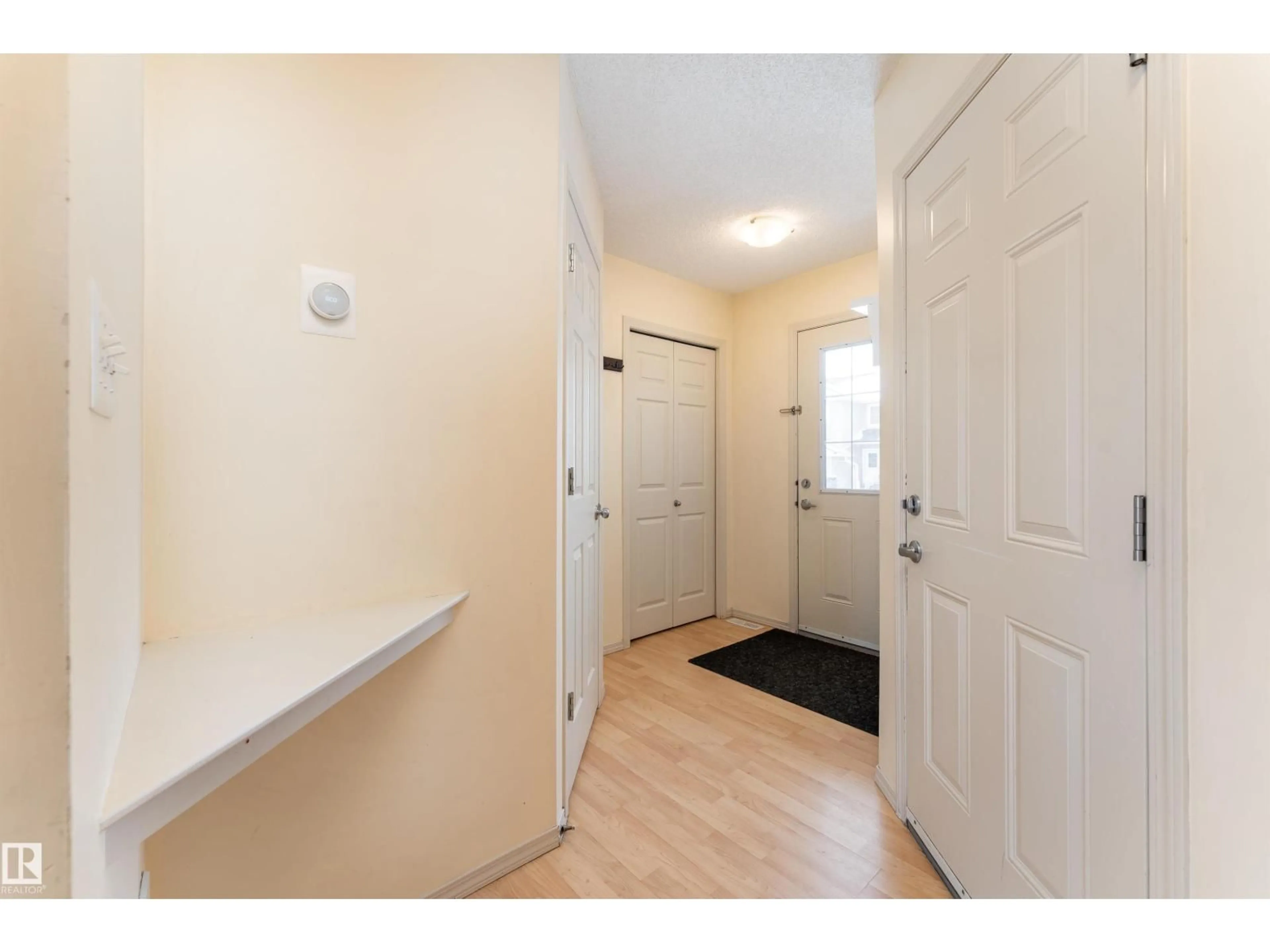 Indoor entryway for 33 5101 SOLEIL BV, Beaumont Alberta T4X0E3