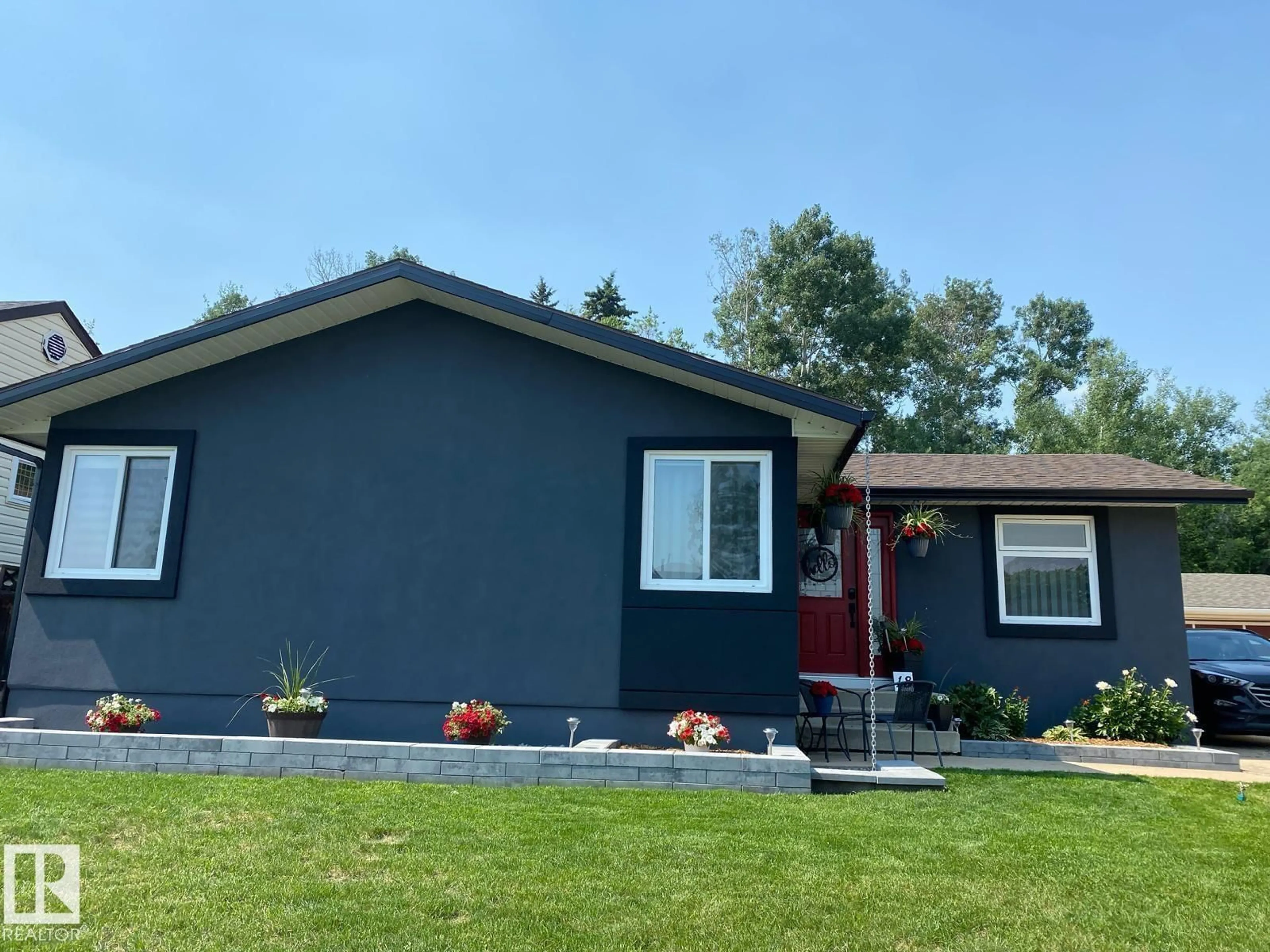 Home with vinyl exterior material, unknown for 18 MOBERLY CR, Fort McMurray Alberta T9H1G9